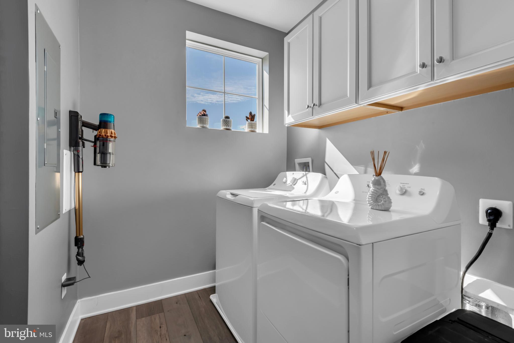 FOUR SEASONS AT KENT ISLAND - Residential
