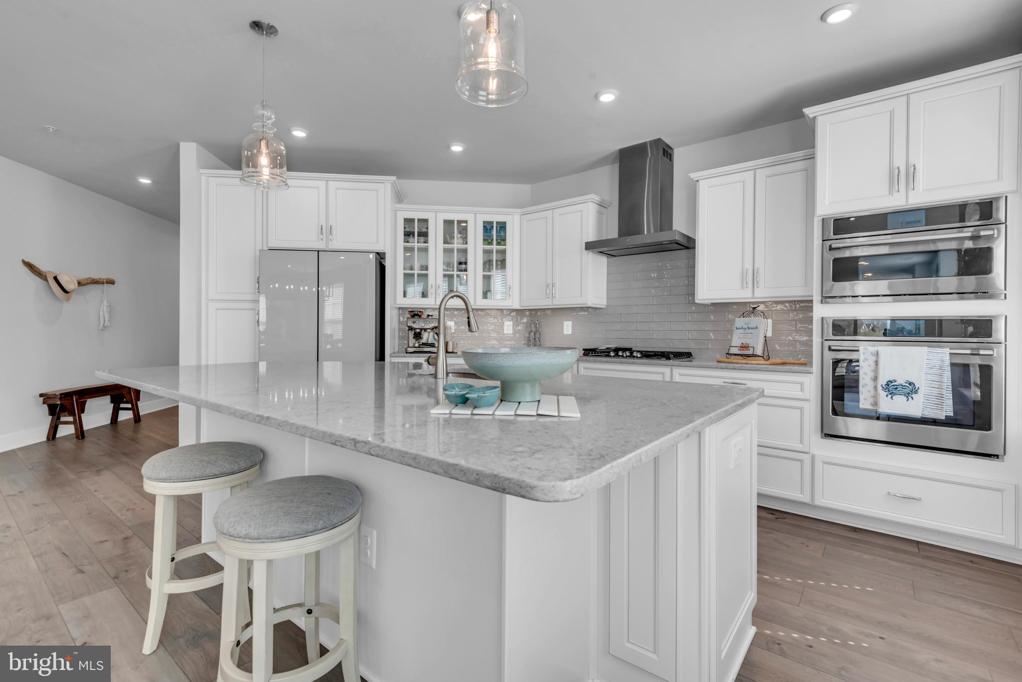 FOUR SEASONS AT KENT ISLAND - Residential