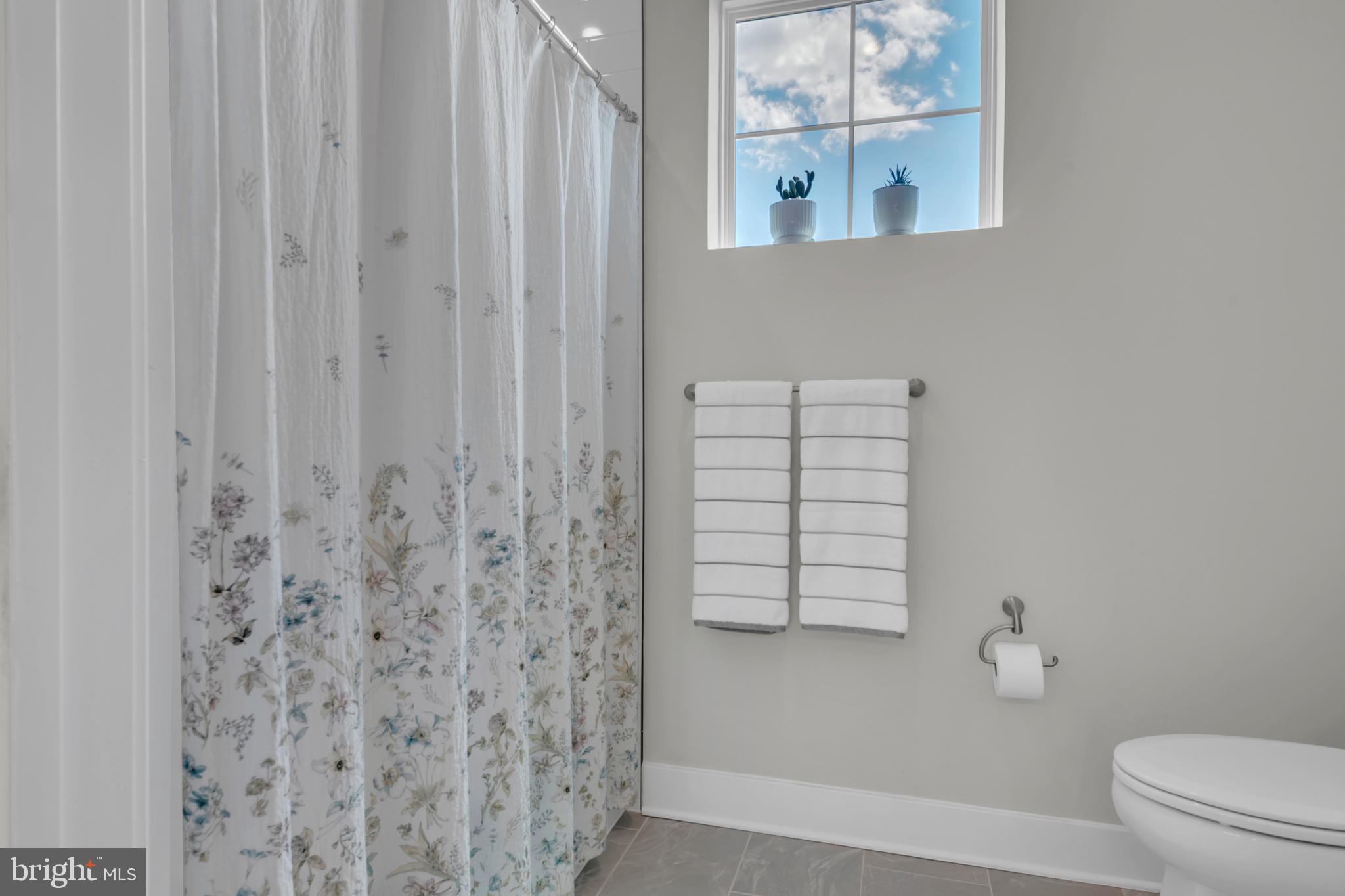 FOUR SEASONS AT KENT ISLAND - Residential