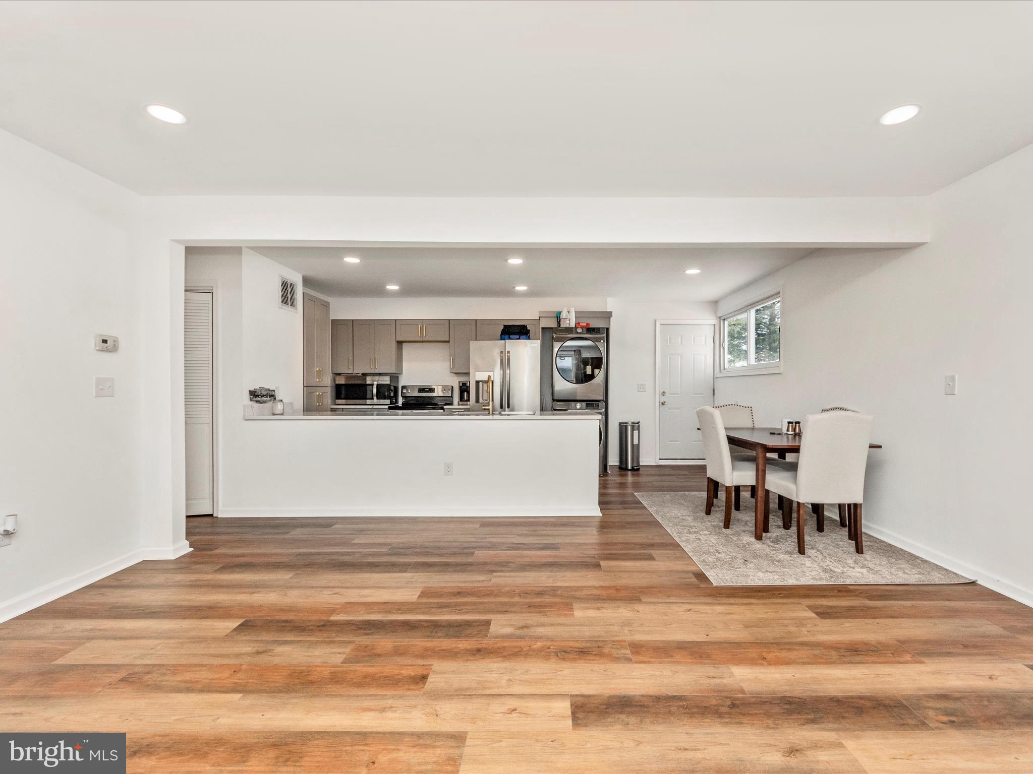 KINGS HEIGHTS - Residential