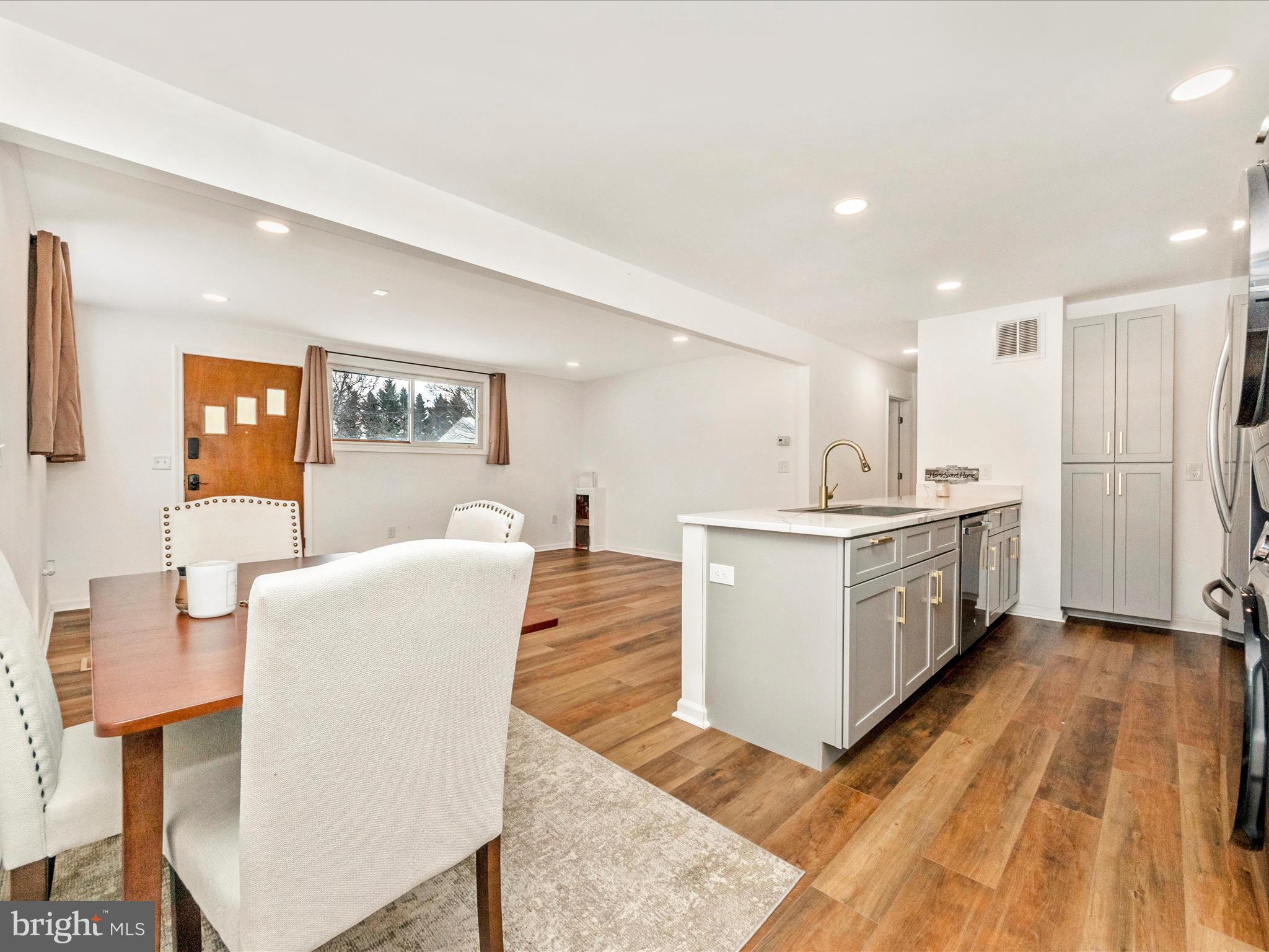 KINGS HEIGHTS - Residential