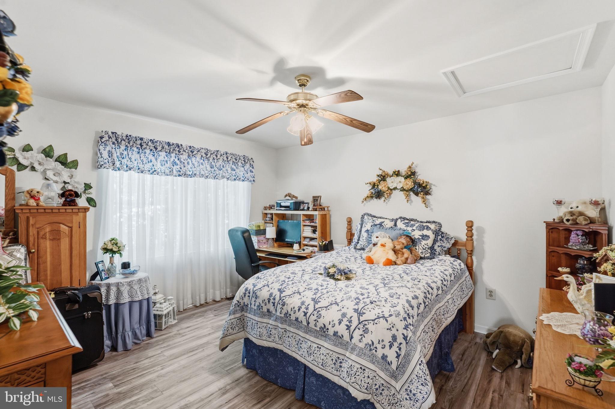 HOLIDAY BEACH - Residential