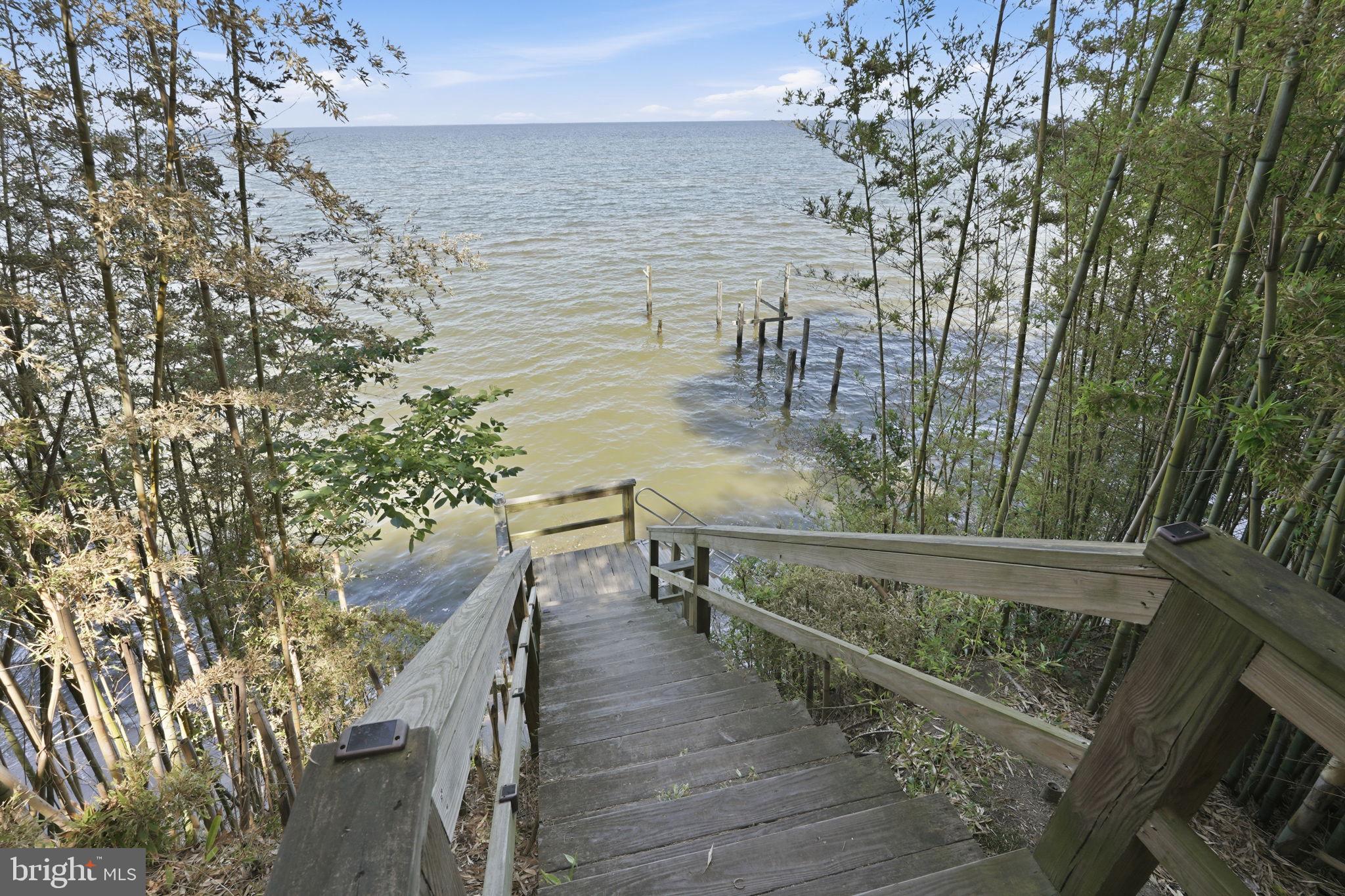 HOLIDAY BEACH - Residential