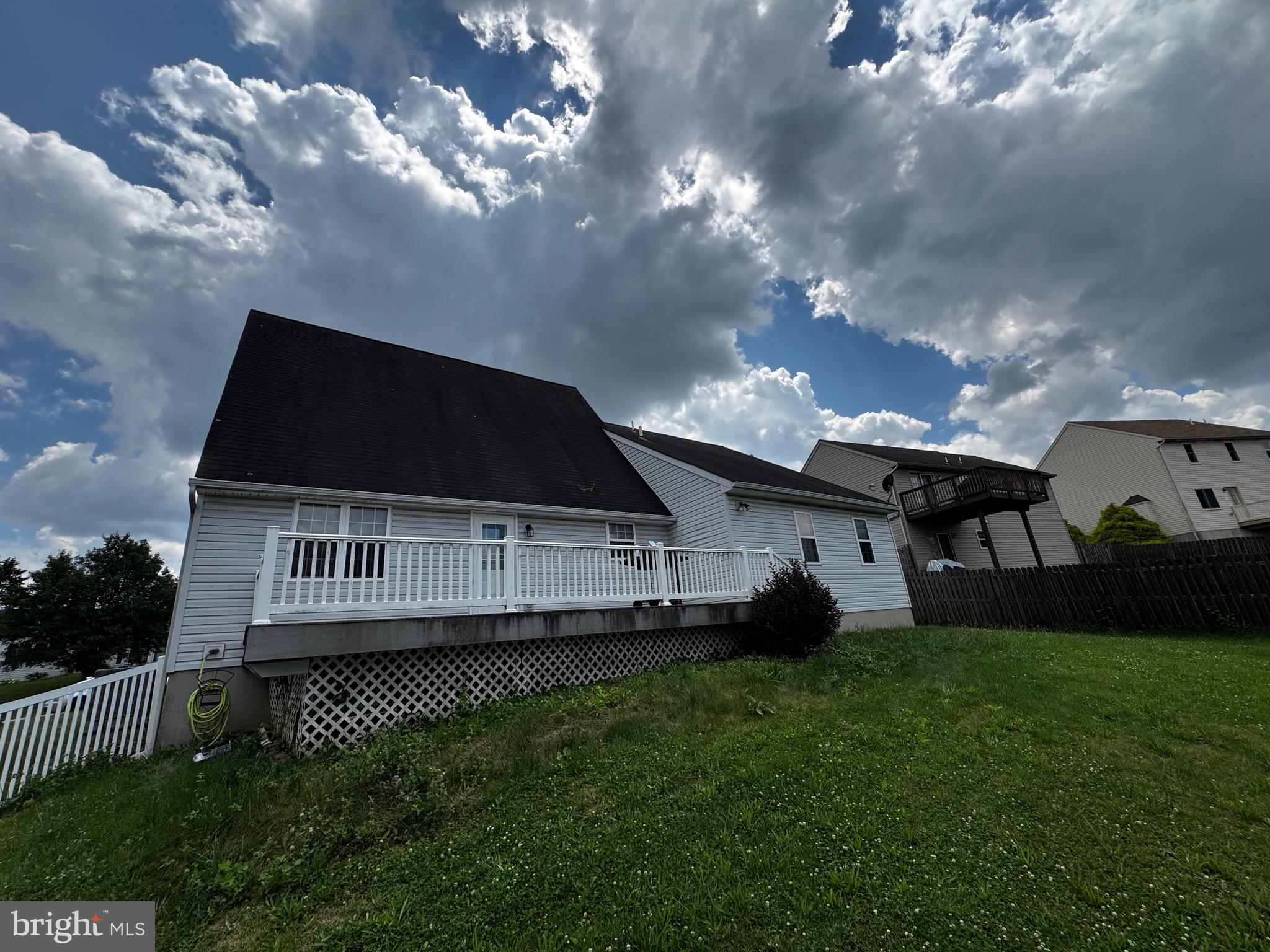 WINDSOR CROSSING - Residential