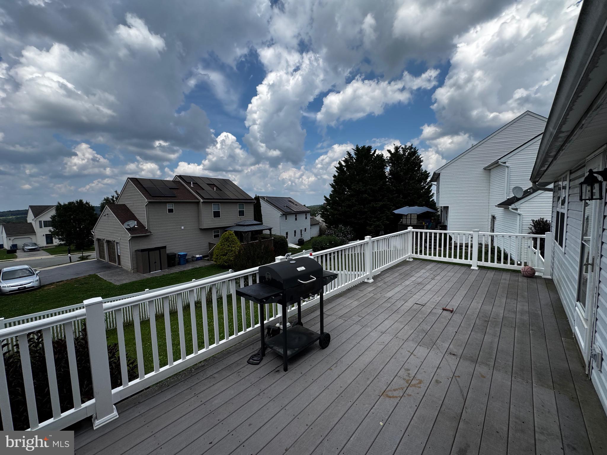 WINDSOR CROSSING - Residential
