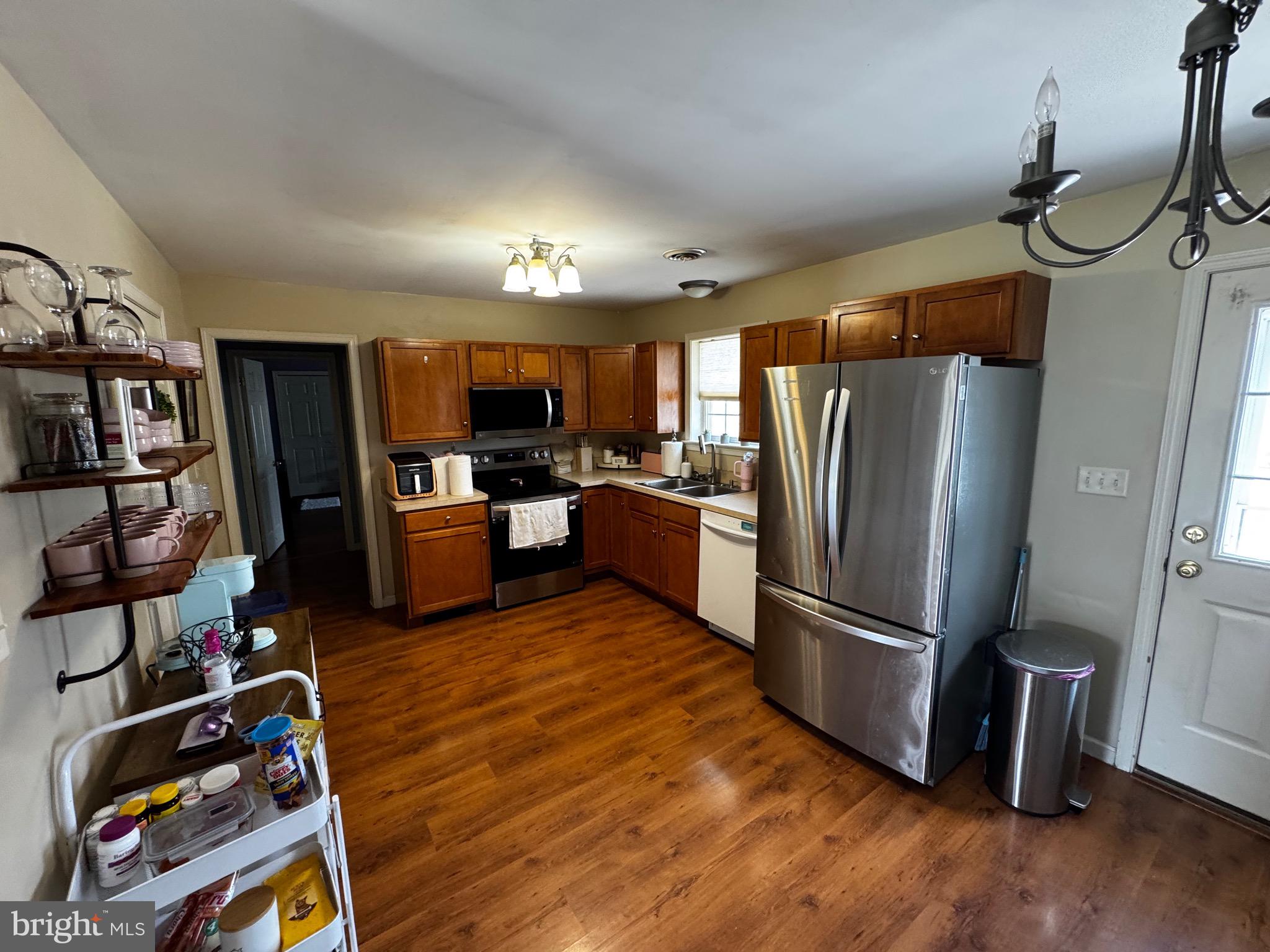 WINDSOR CROSSING - Residential