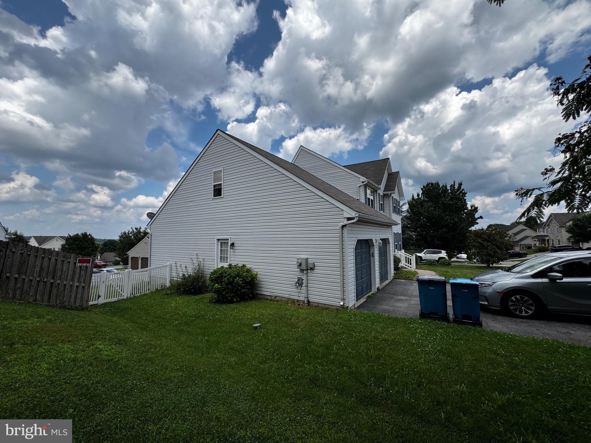 WINDSOR CROSSING - Residential