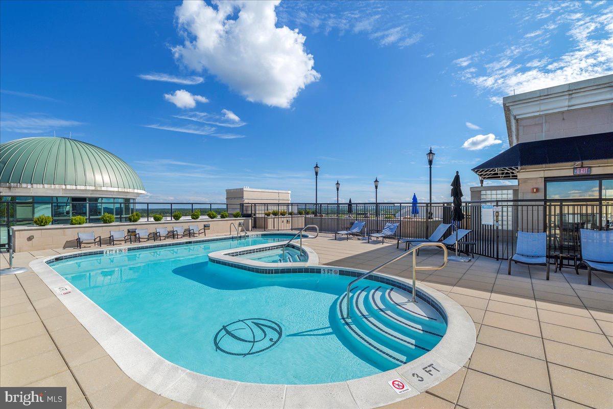 GRANDVIEW AT ANNAPOLIS TOWNE CENTRE - Residential