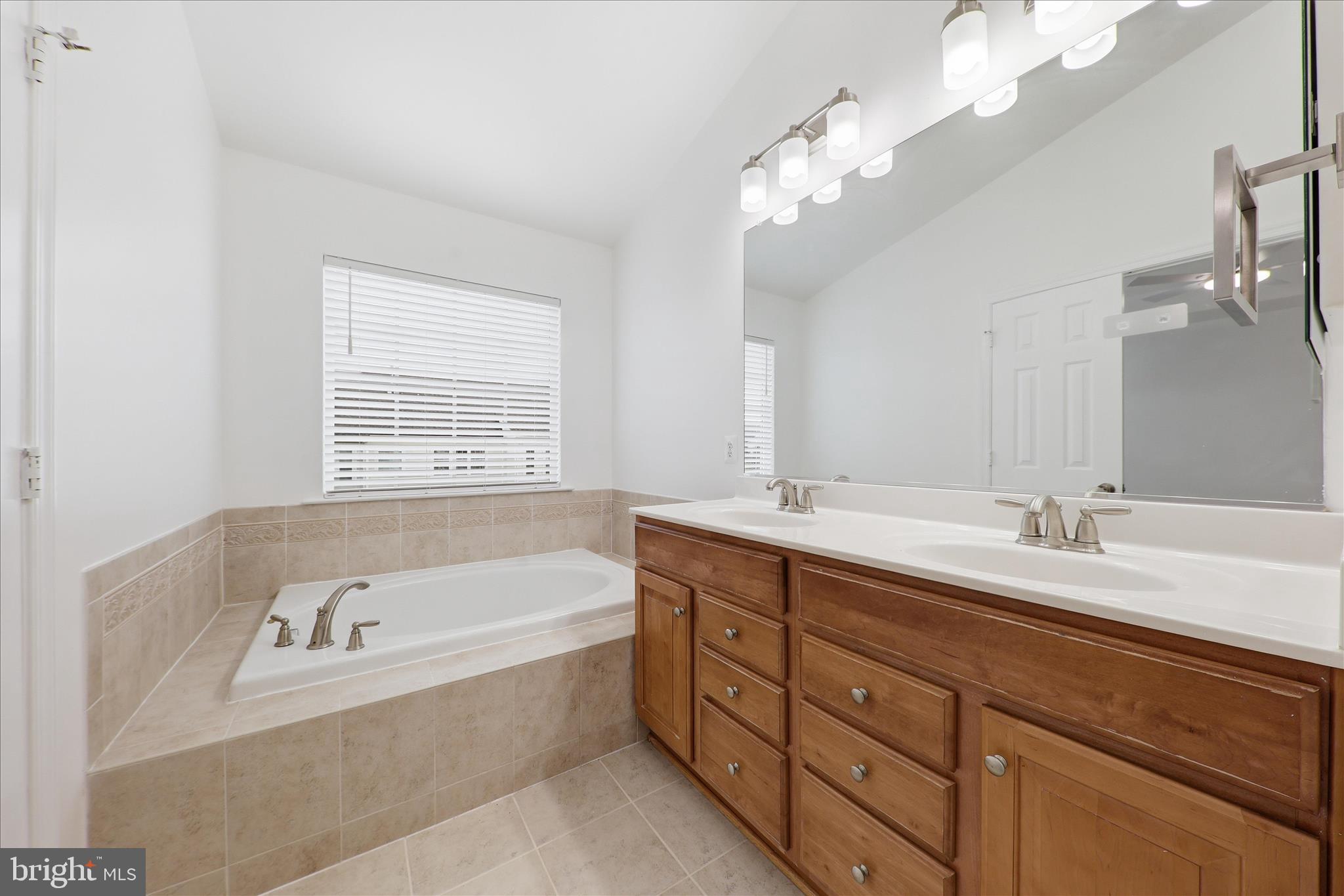 GREENWAY VILLAGE - Residential