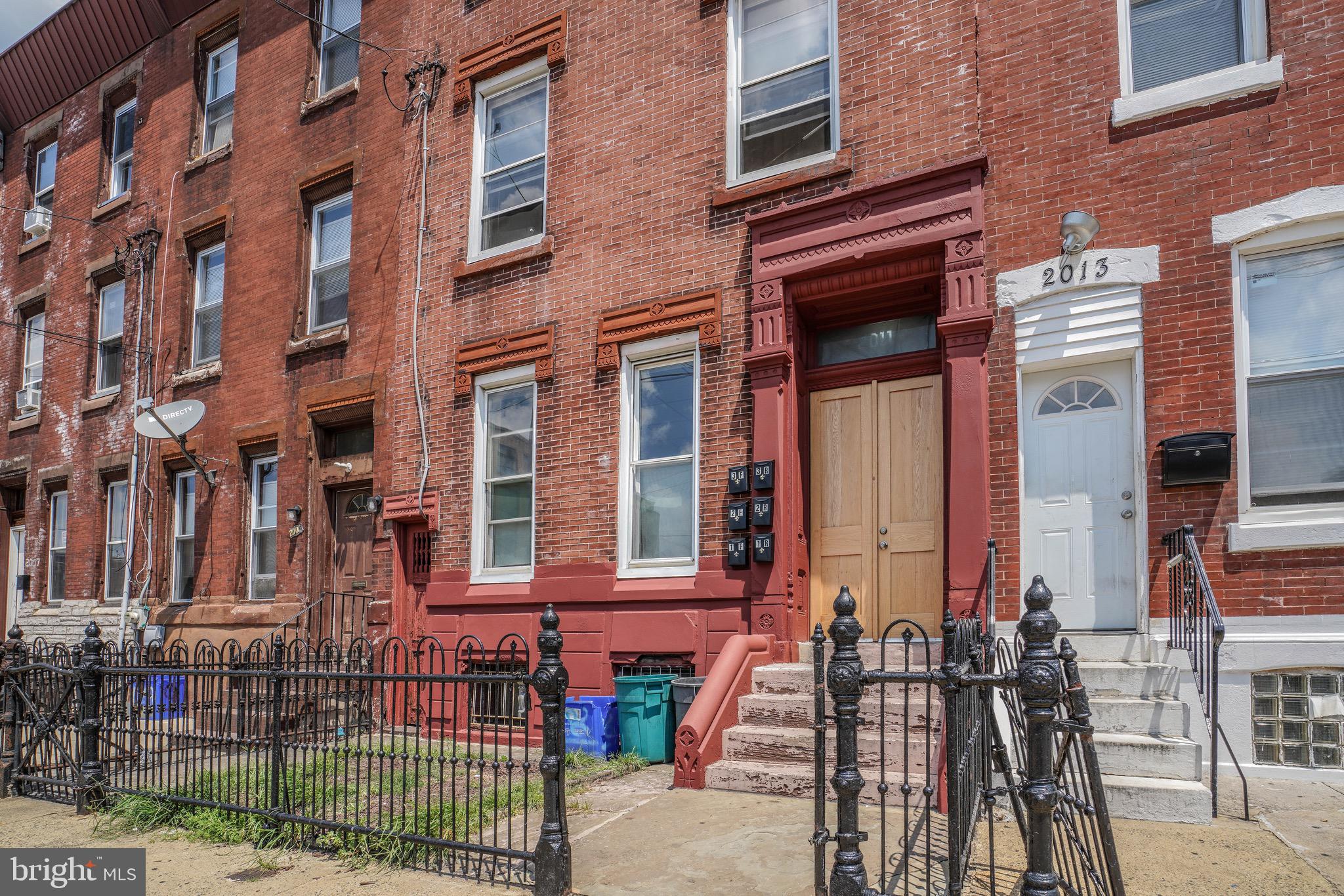 PORT RICHMOND - Commercial Sale