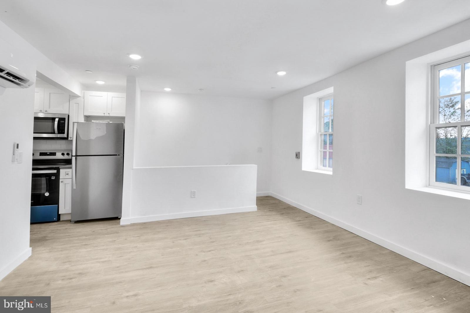 ROXBOROUGH - Residential Lease