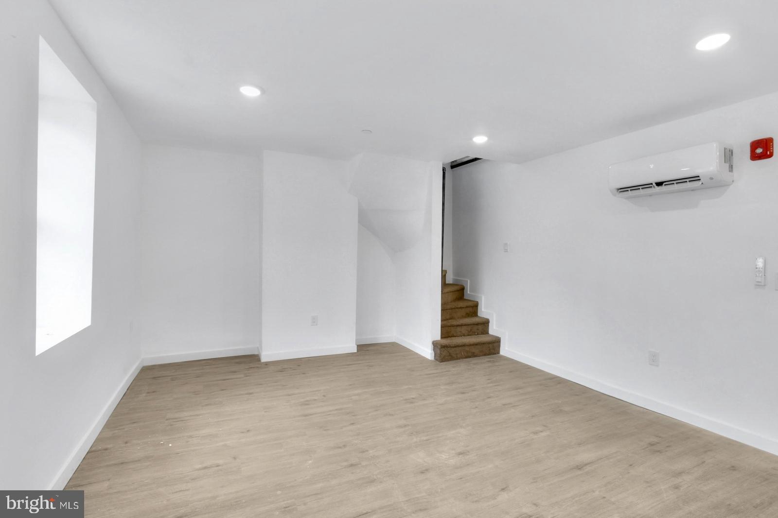 ROXBOROUGH - Residential Lease