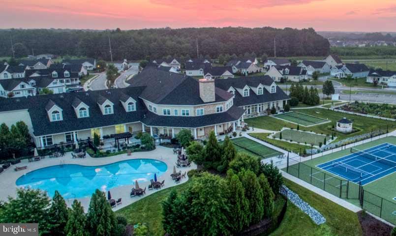NOBLES POND - Residential