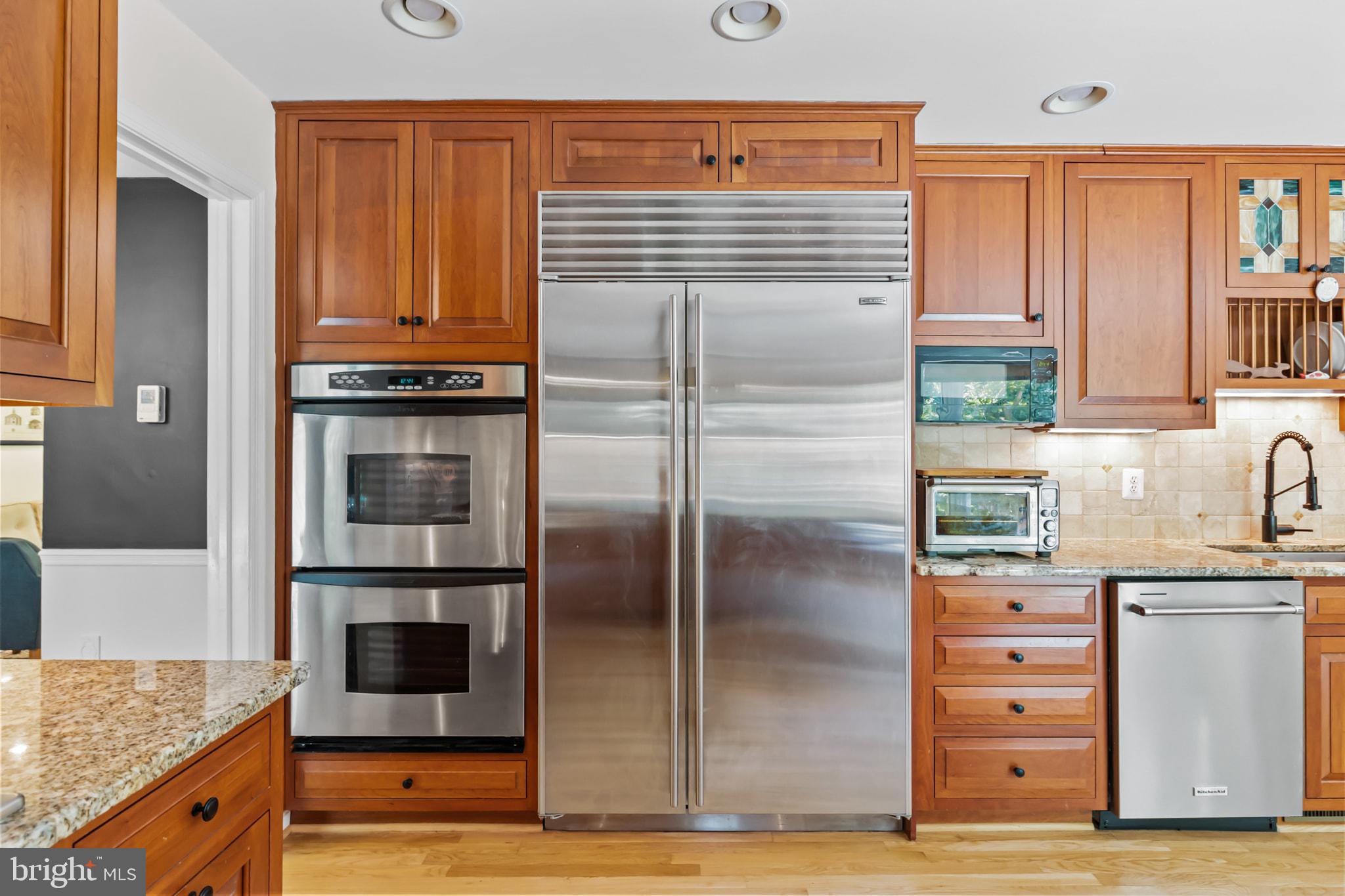 RESTON - Residential