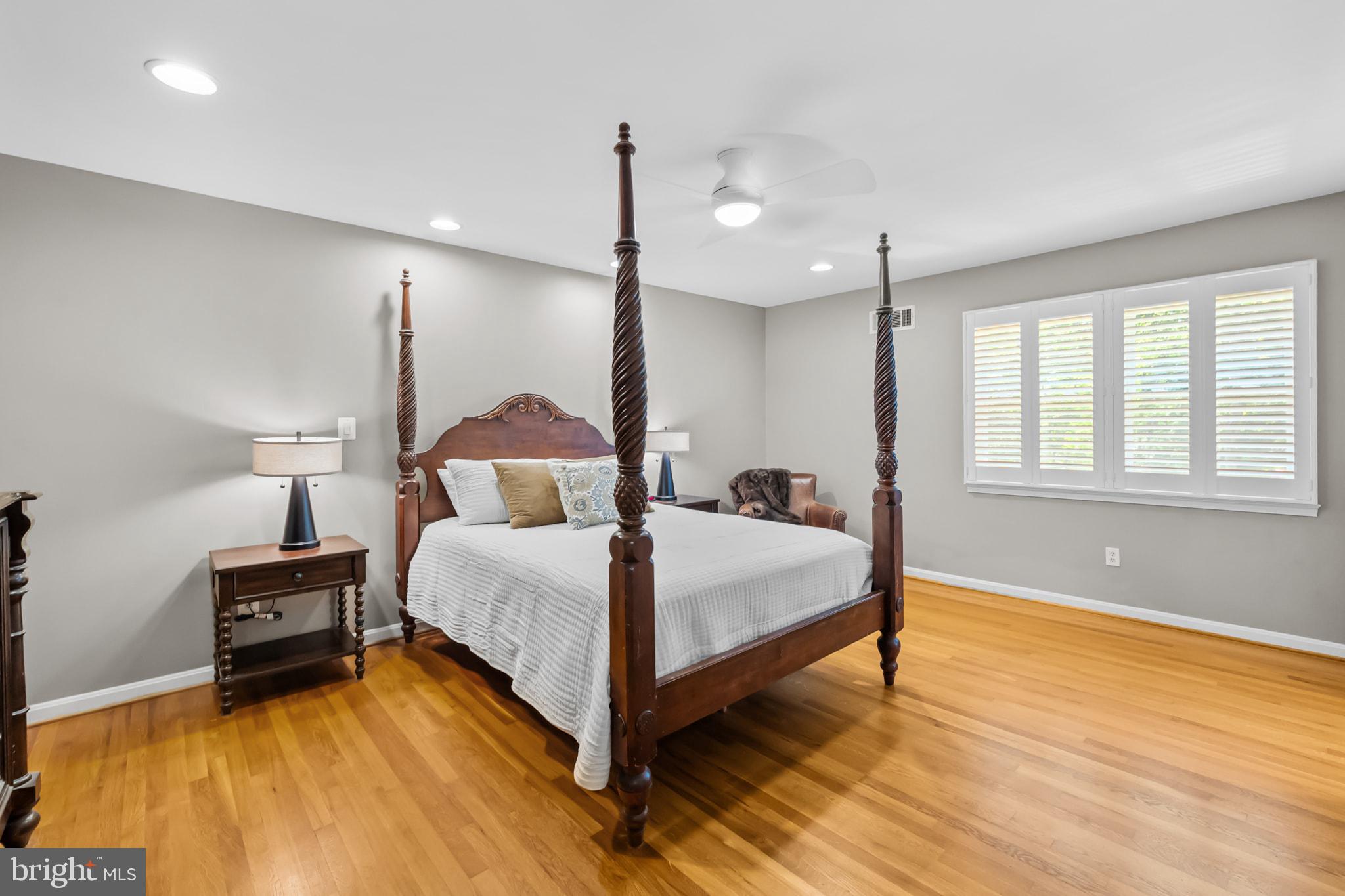 RESTON - Residential