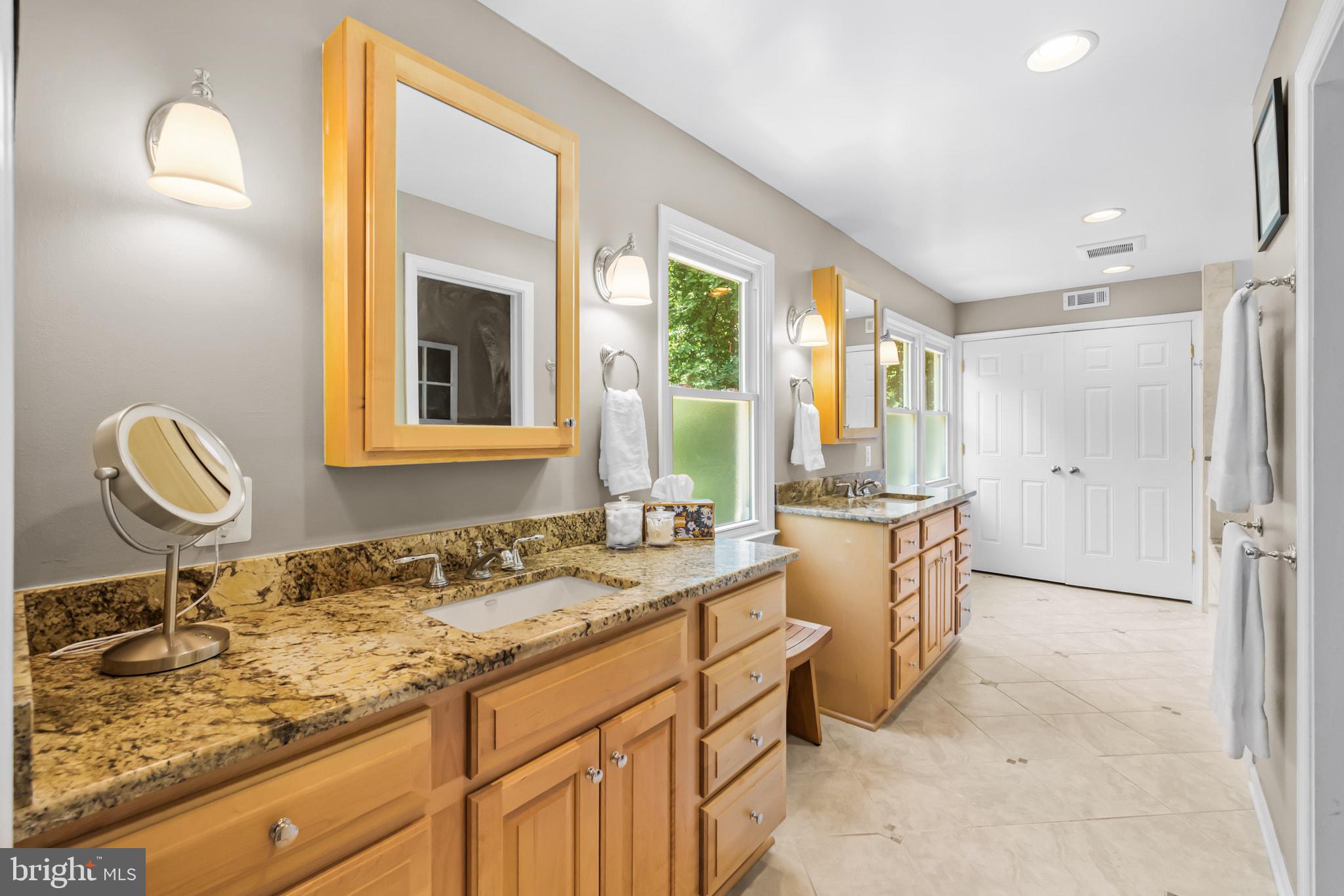 RESTON - Residential