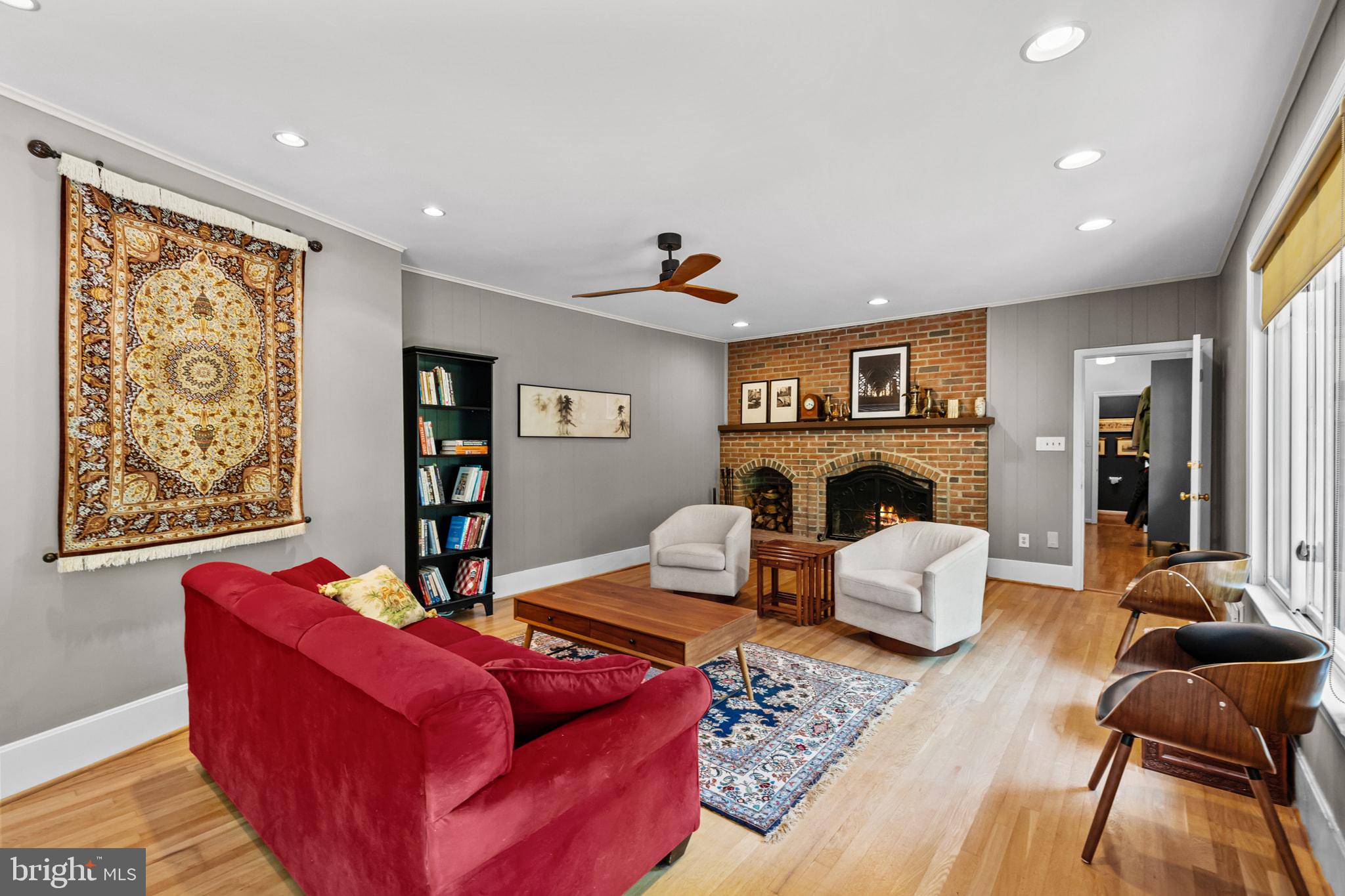 RESTON - Residential