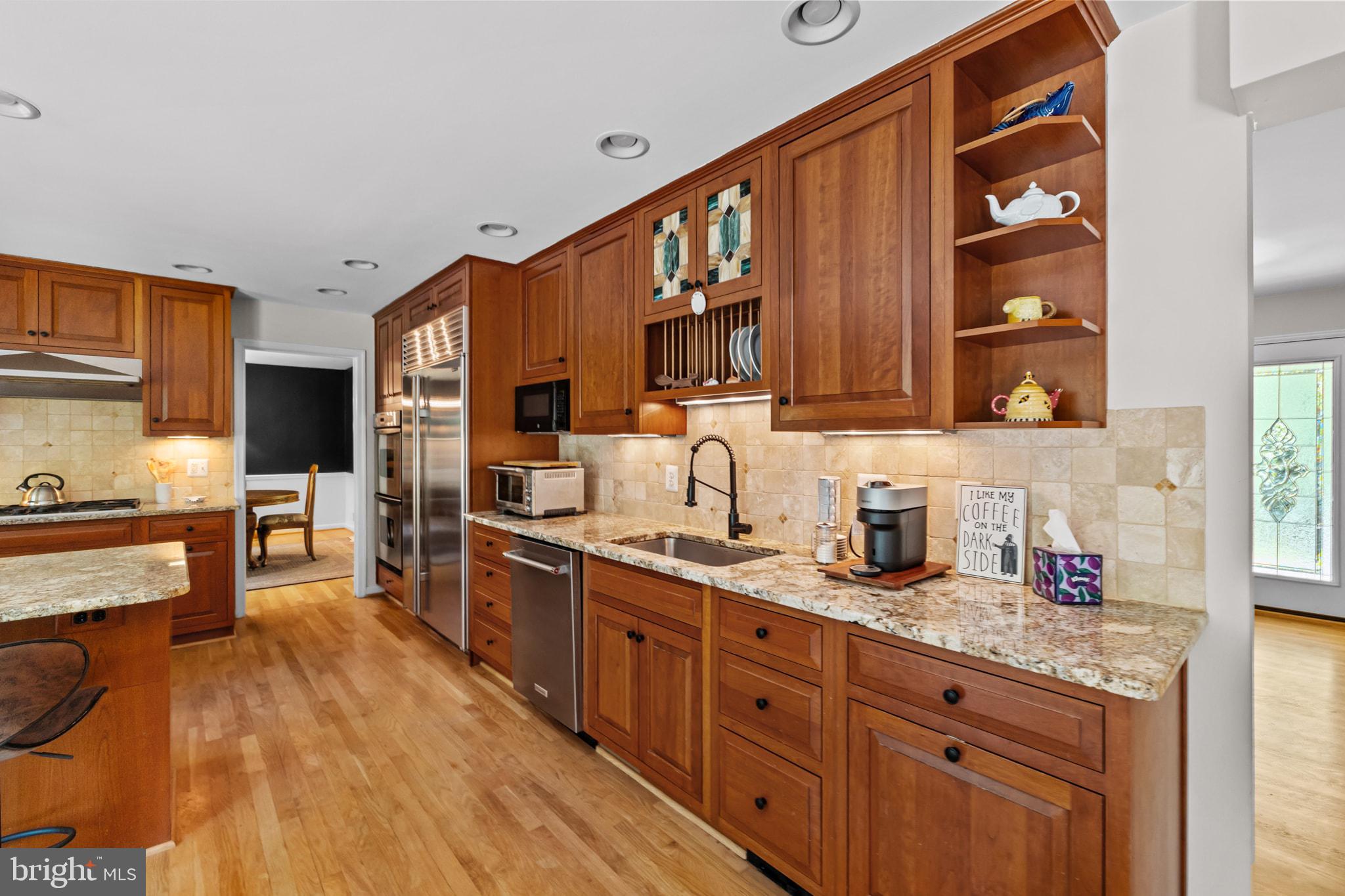 RESTON - Residential