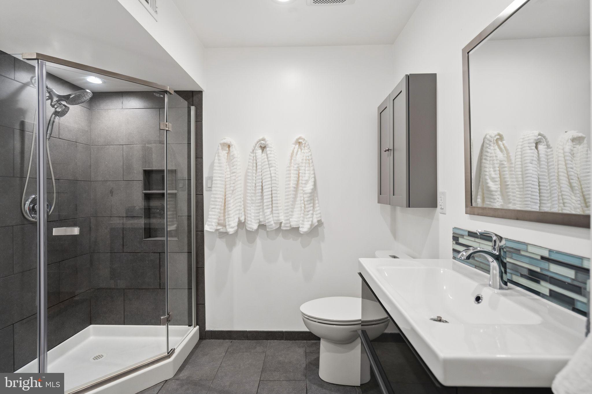 WELLINGTON/CLOVERHILL - Residential