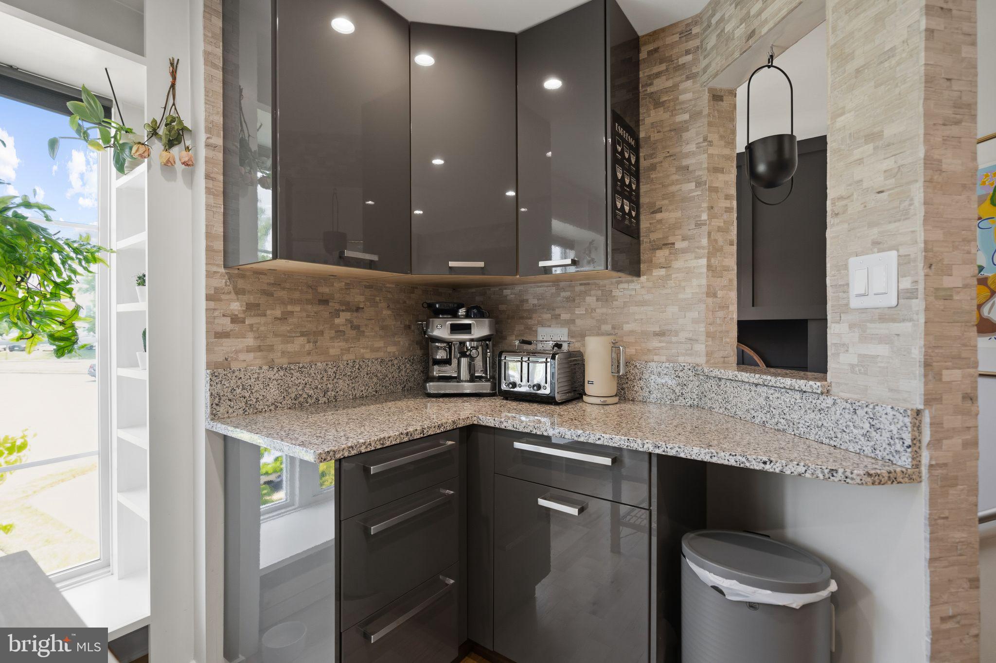 WELLINGTON/CLOVERHILL - Residential