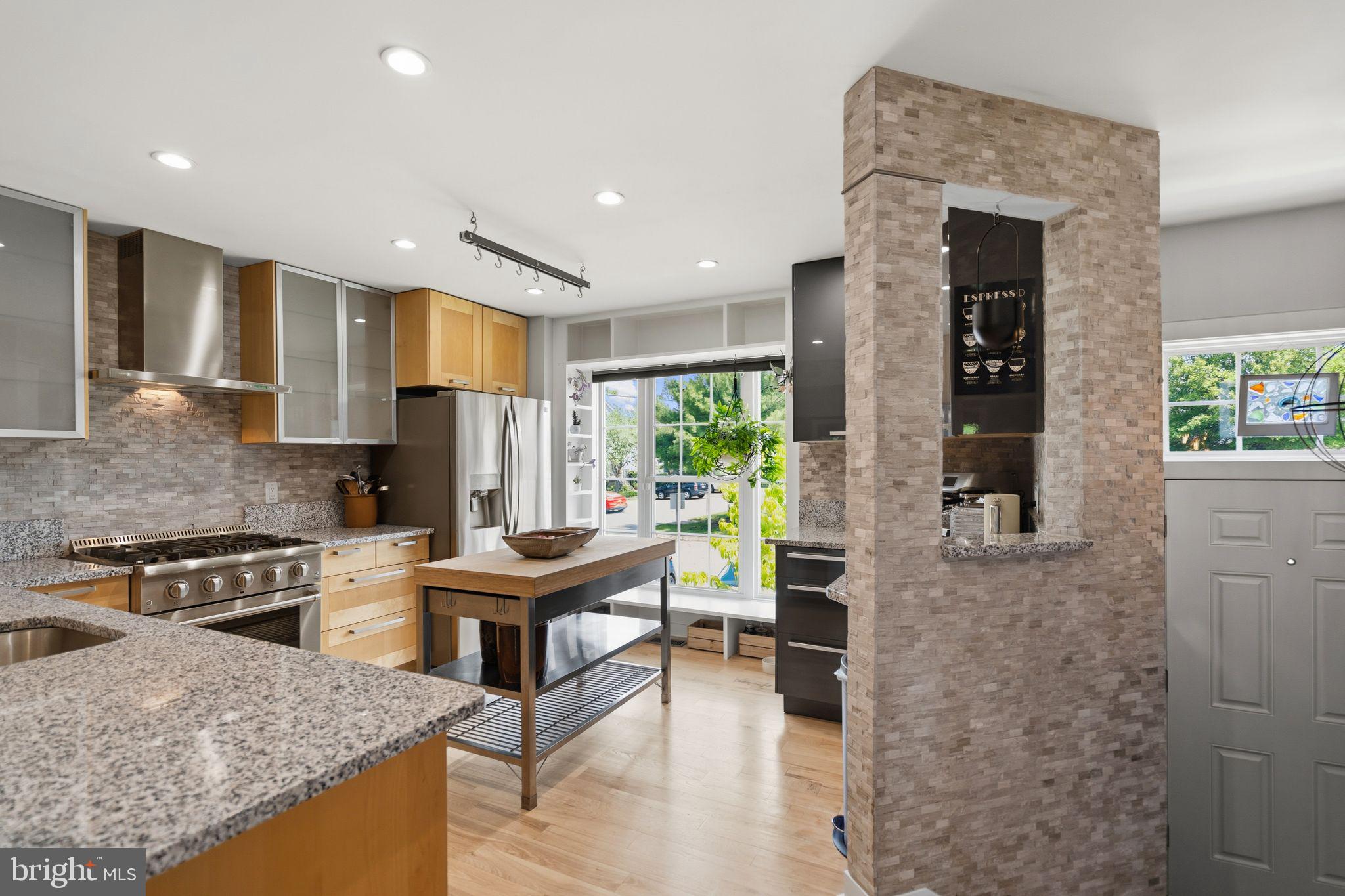 WELLINGTON/CLOVERHILL - Residential