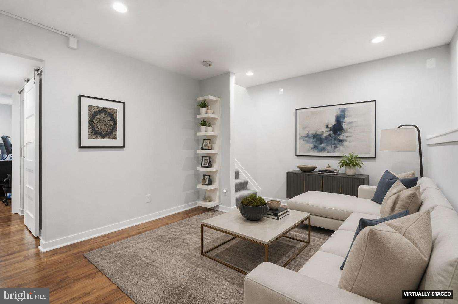 WELLINGTON/CLOVERHILL - Residential