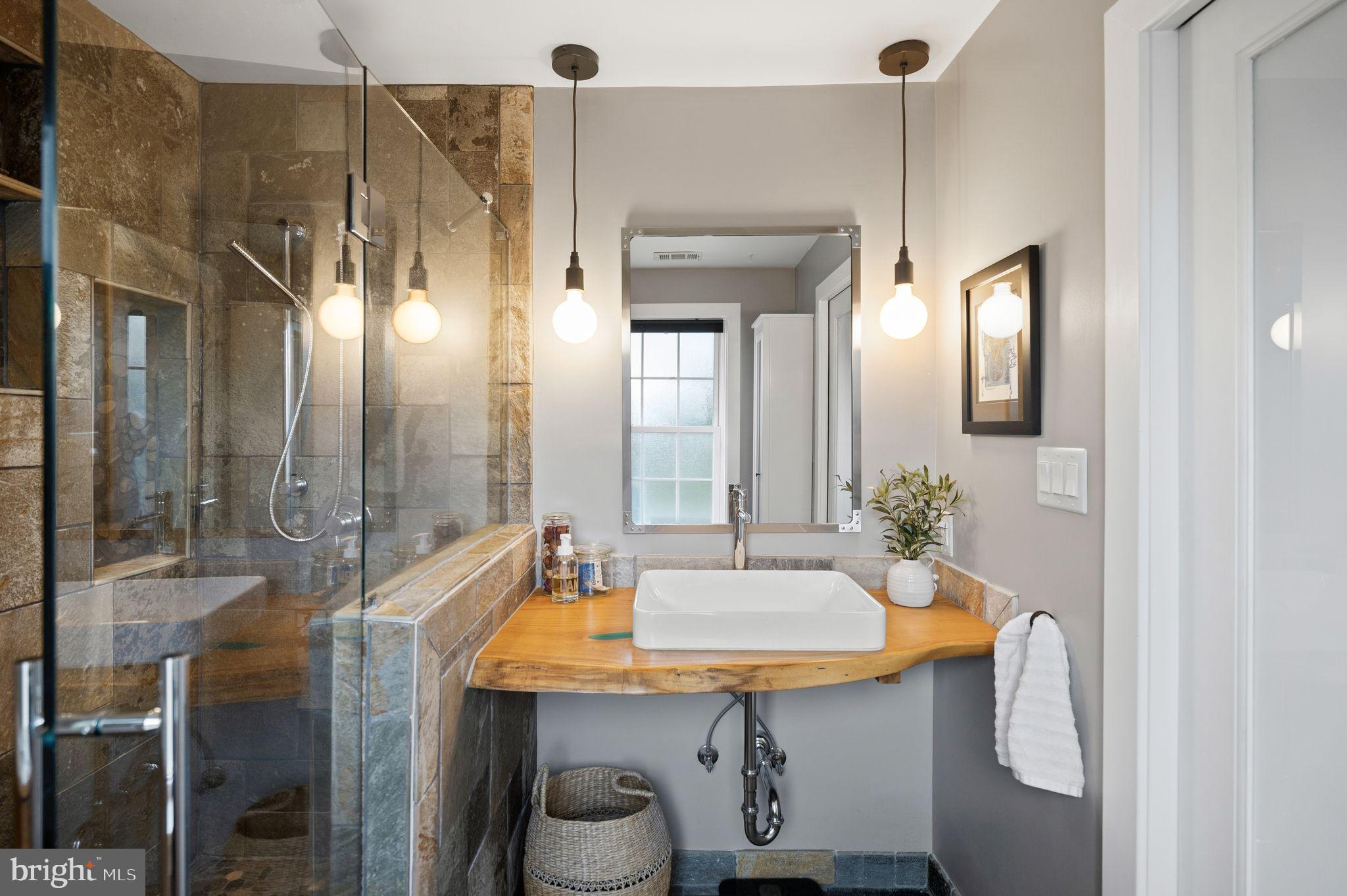 WELLINGTON/CLOVERHILL - Residential