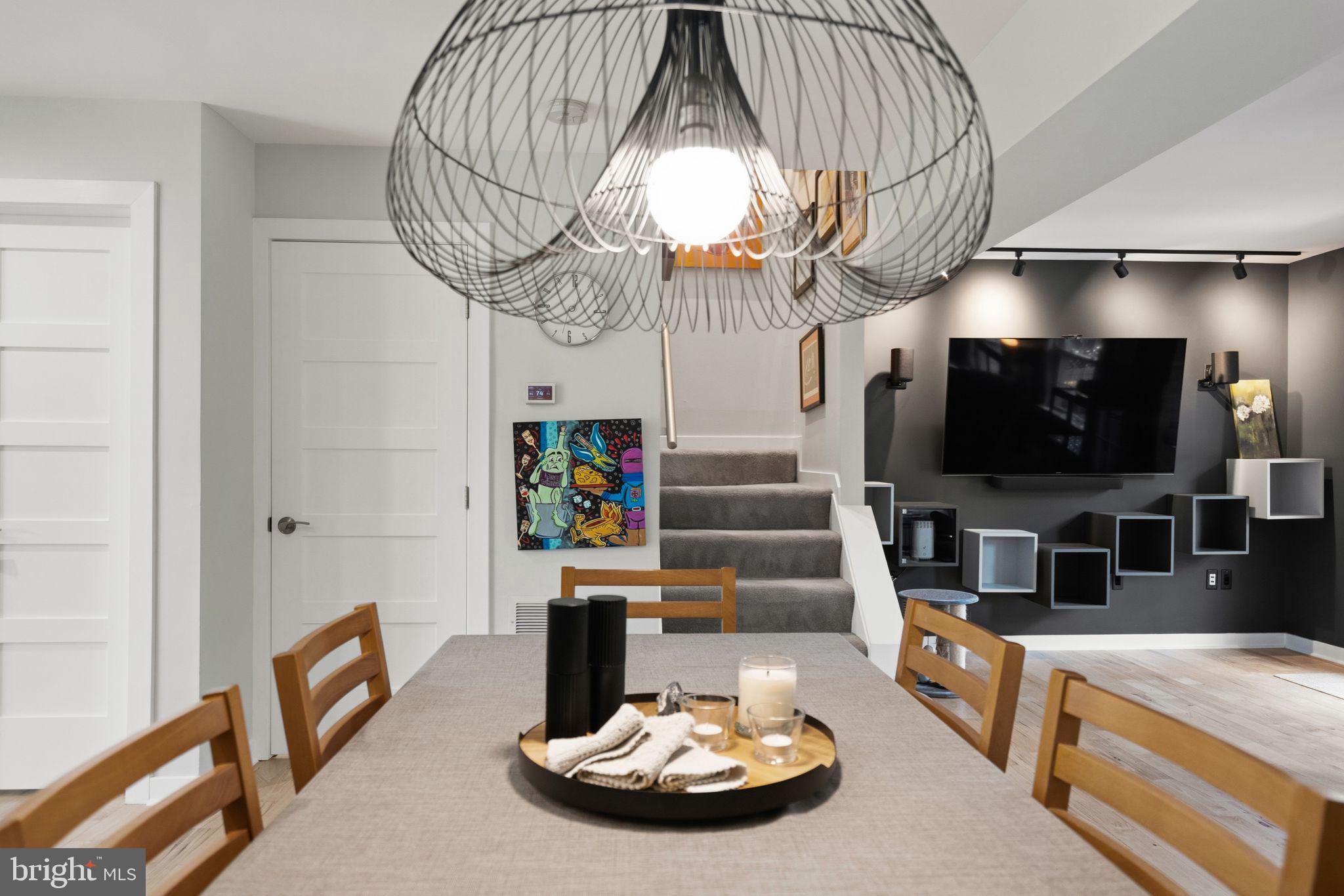 WELLINGTON/CLOVERHILL - Residential