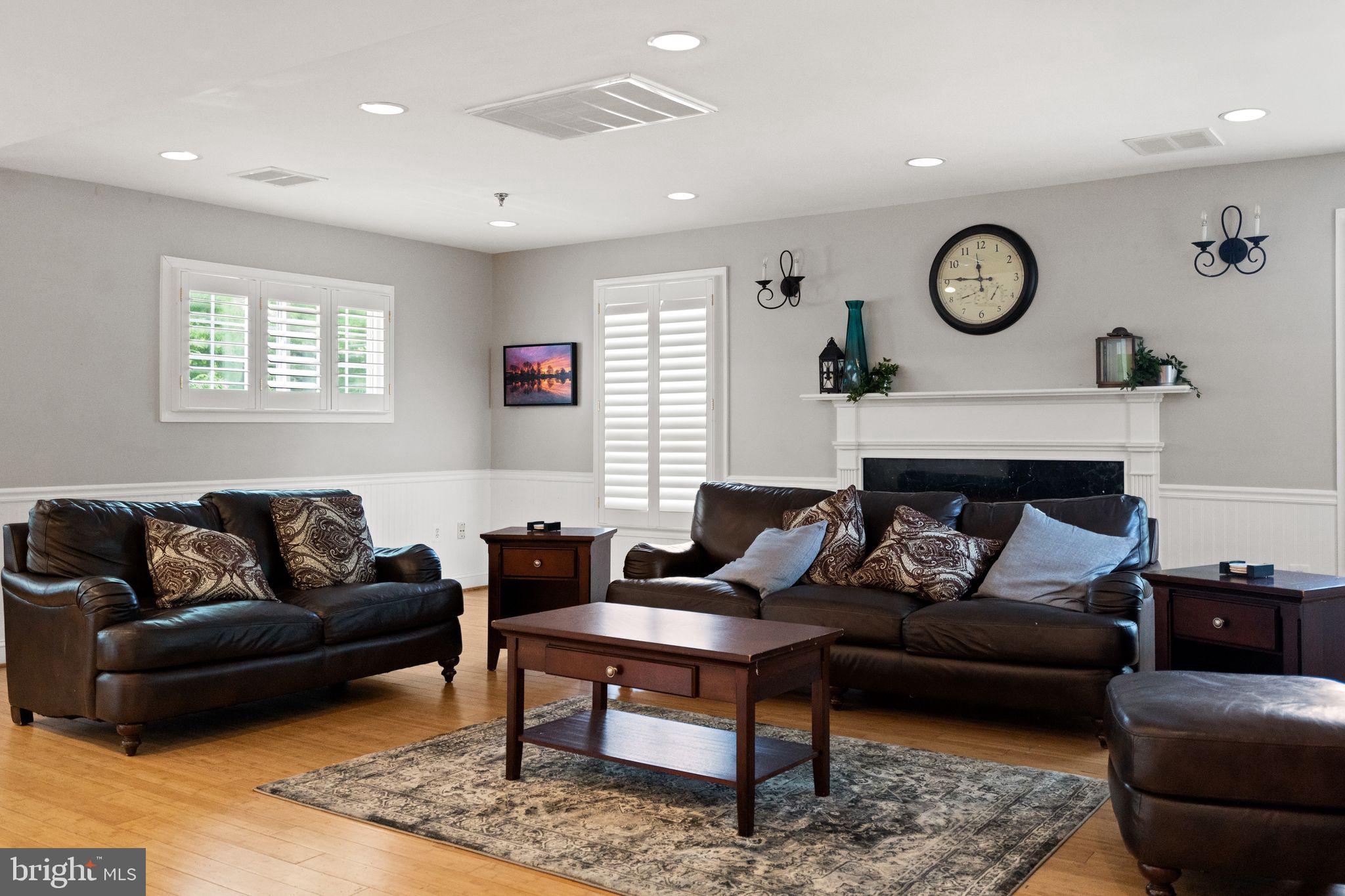 WELLINGTON/CLOVERHILL - Residential