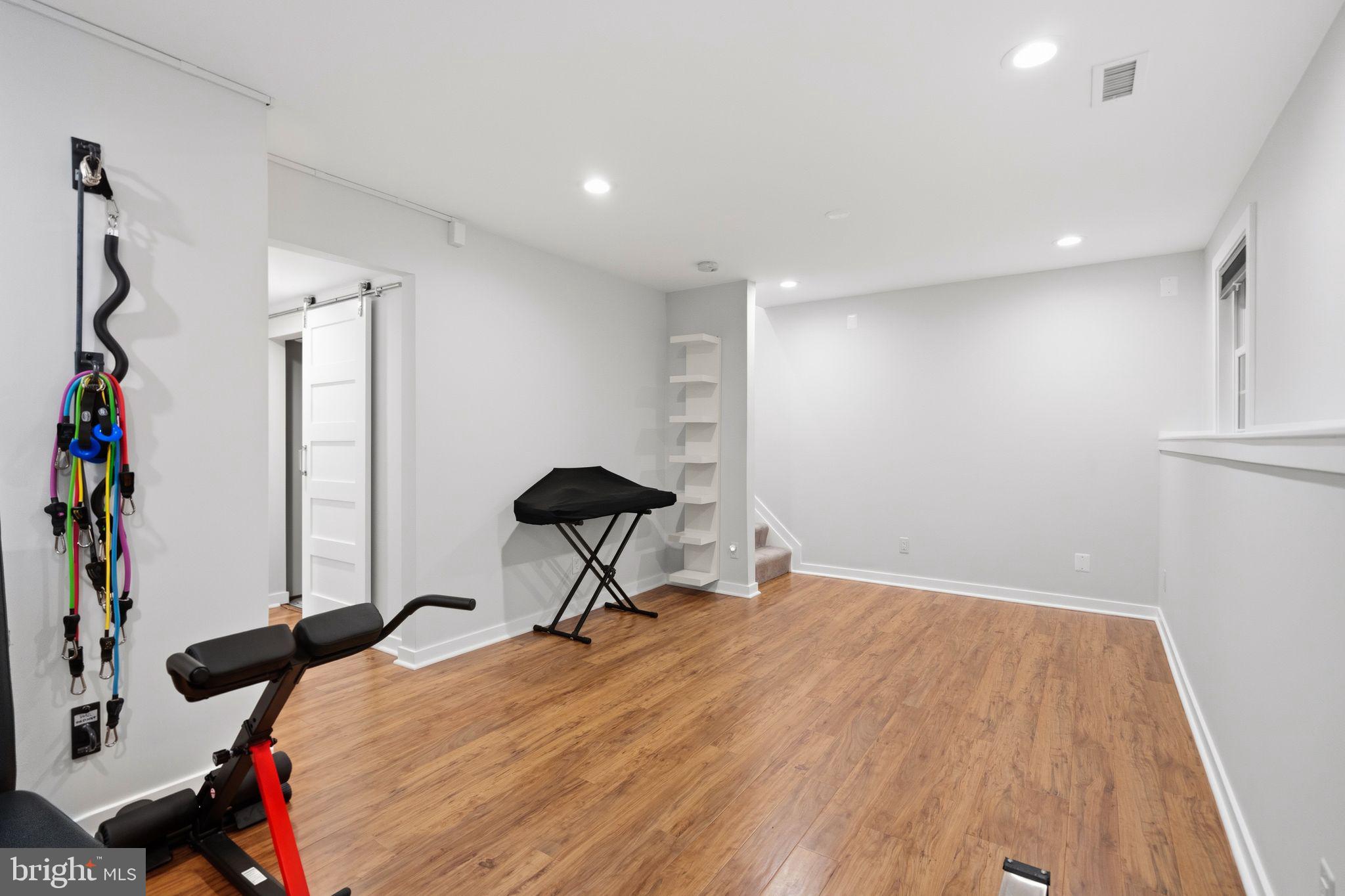 WELLINGTON/CLOVERHILL - Residential