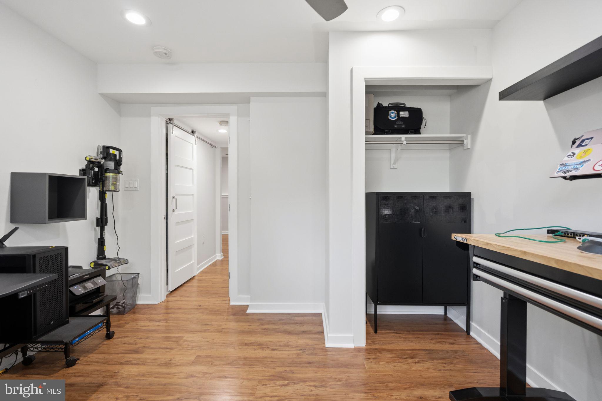 WELLINGTON/CLOVERHILL - Residential