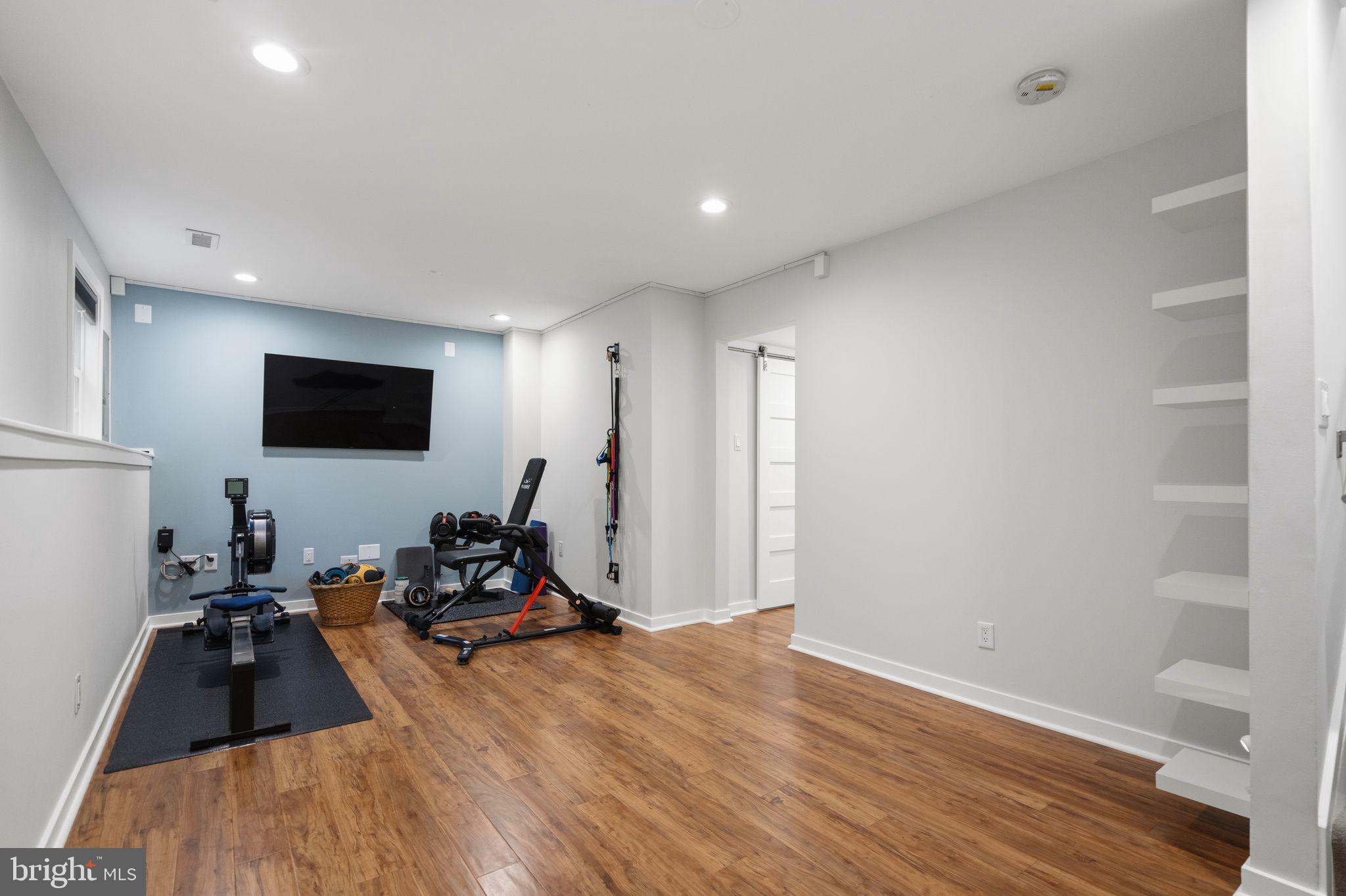 WELLINGTON/CLOVERHILL - Residential