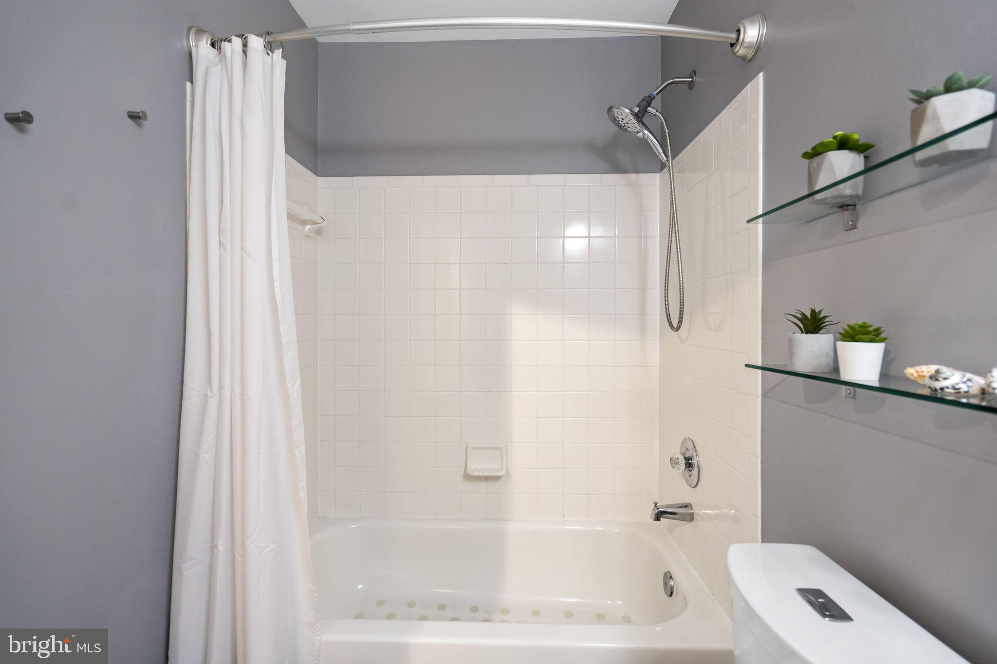 WELLINGTON/CLOVERHILL - Residential
