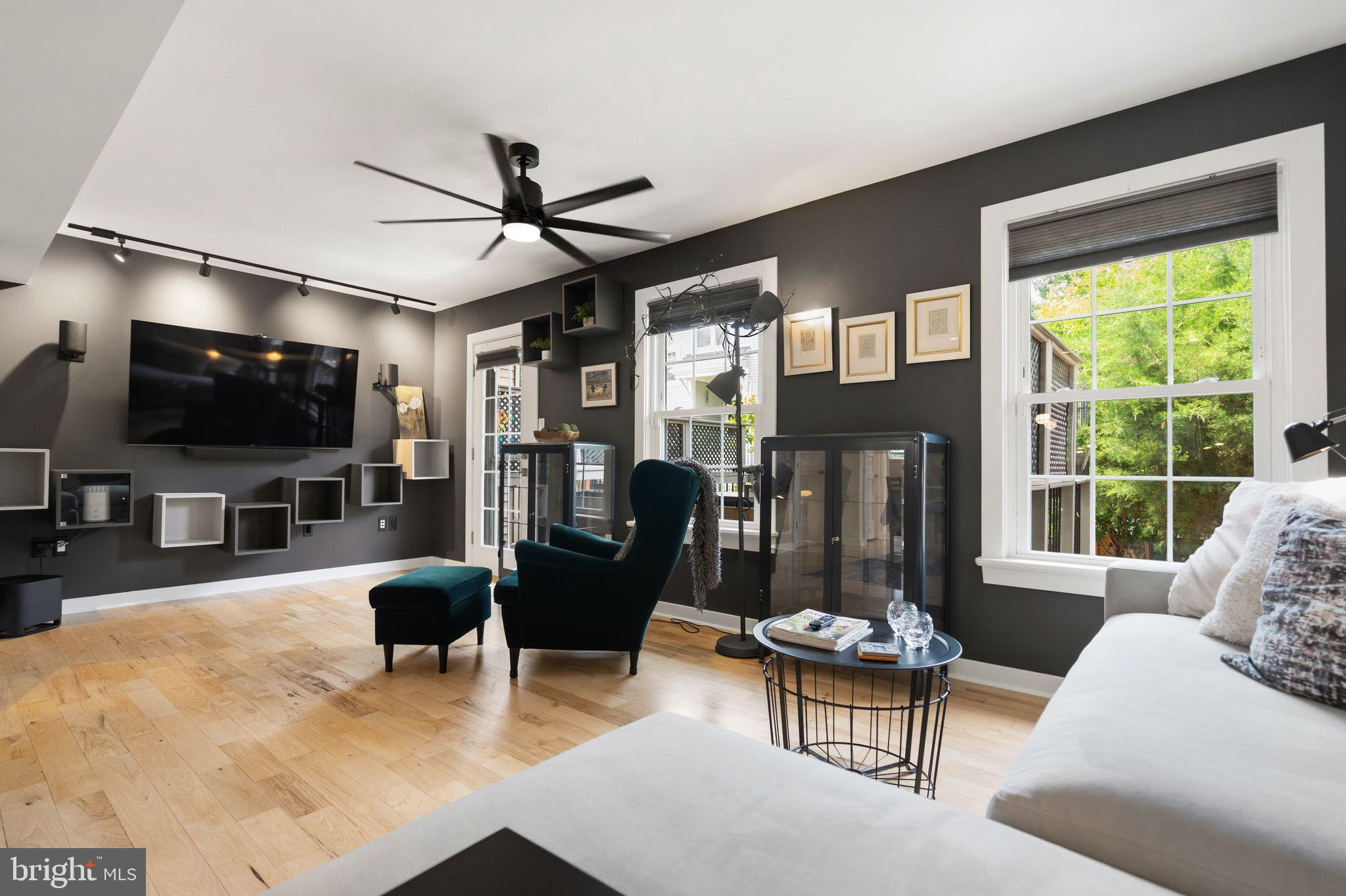 WELLINGTON/CLOVERHILL - Residential
