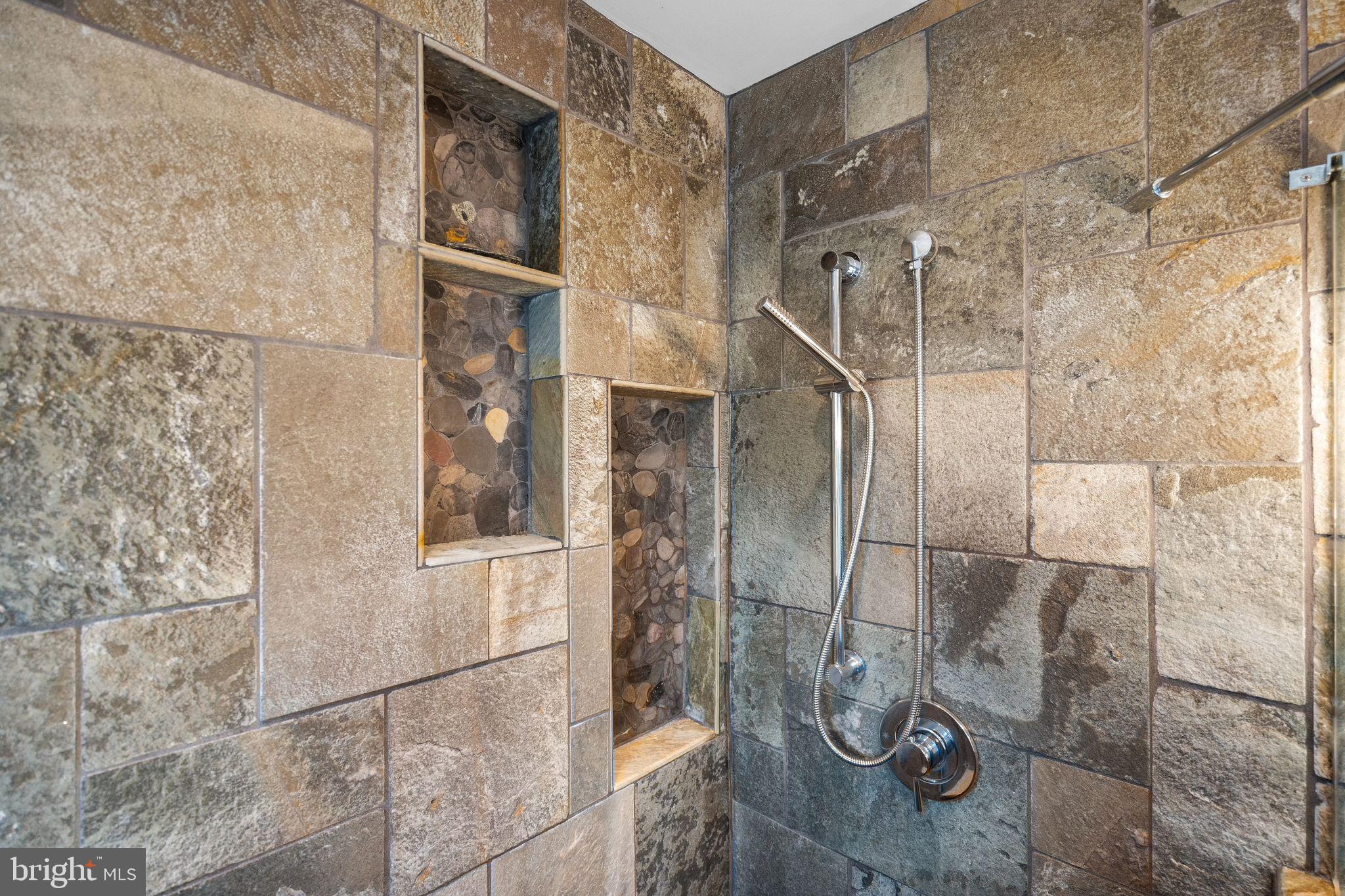 WELLINGTON/CLOVERHILL - Residential