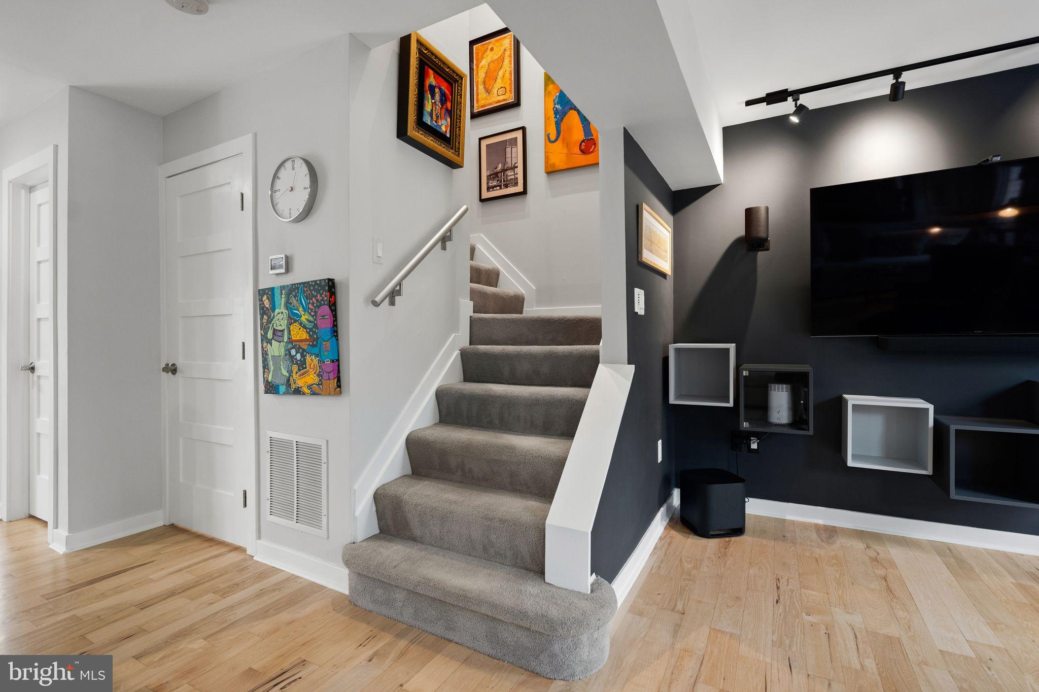 WELLINGTON/CLOVERHILL - Residential