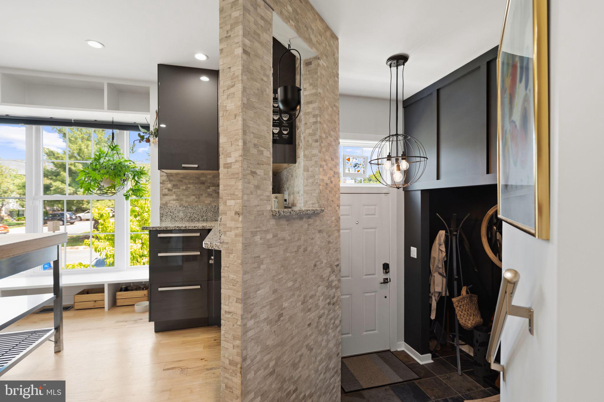 WELLINGTON/CLOVERHILL - Residential