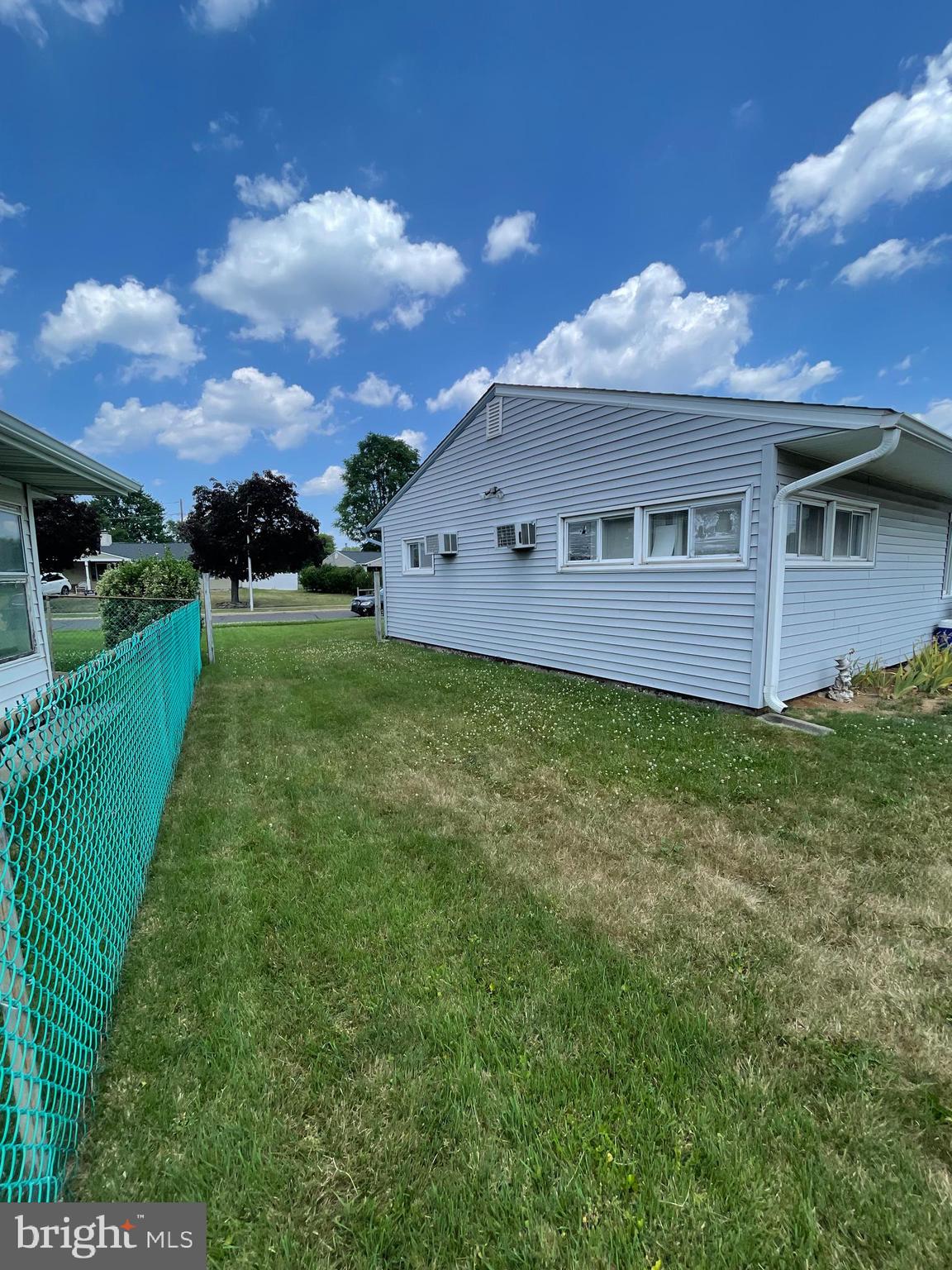 LAKESIDE - Residential