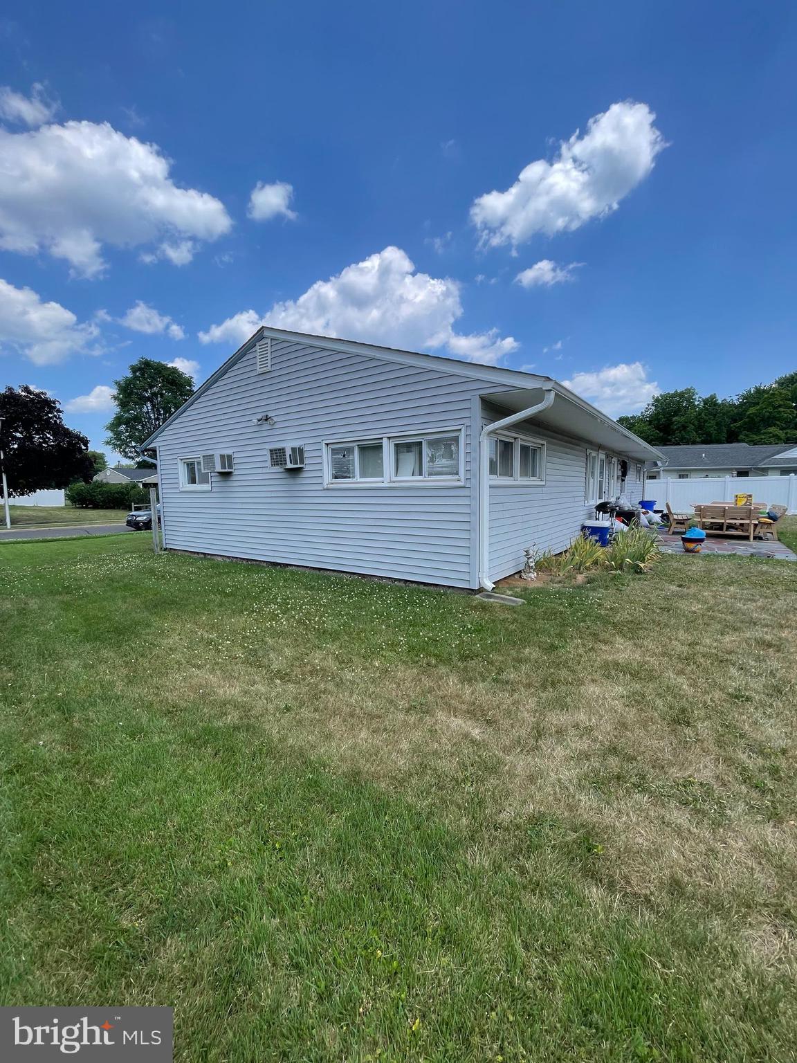 LAKESIDE - Residential