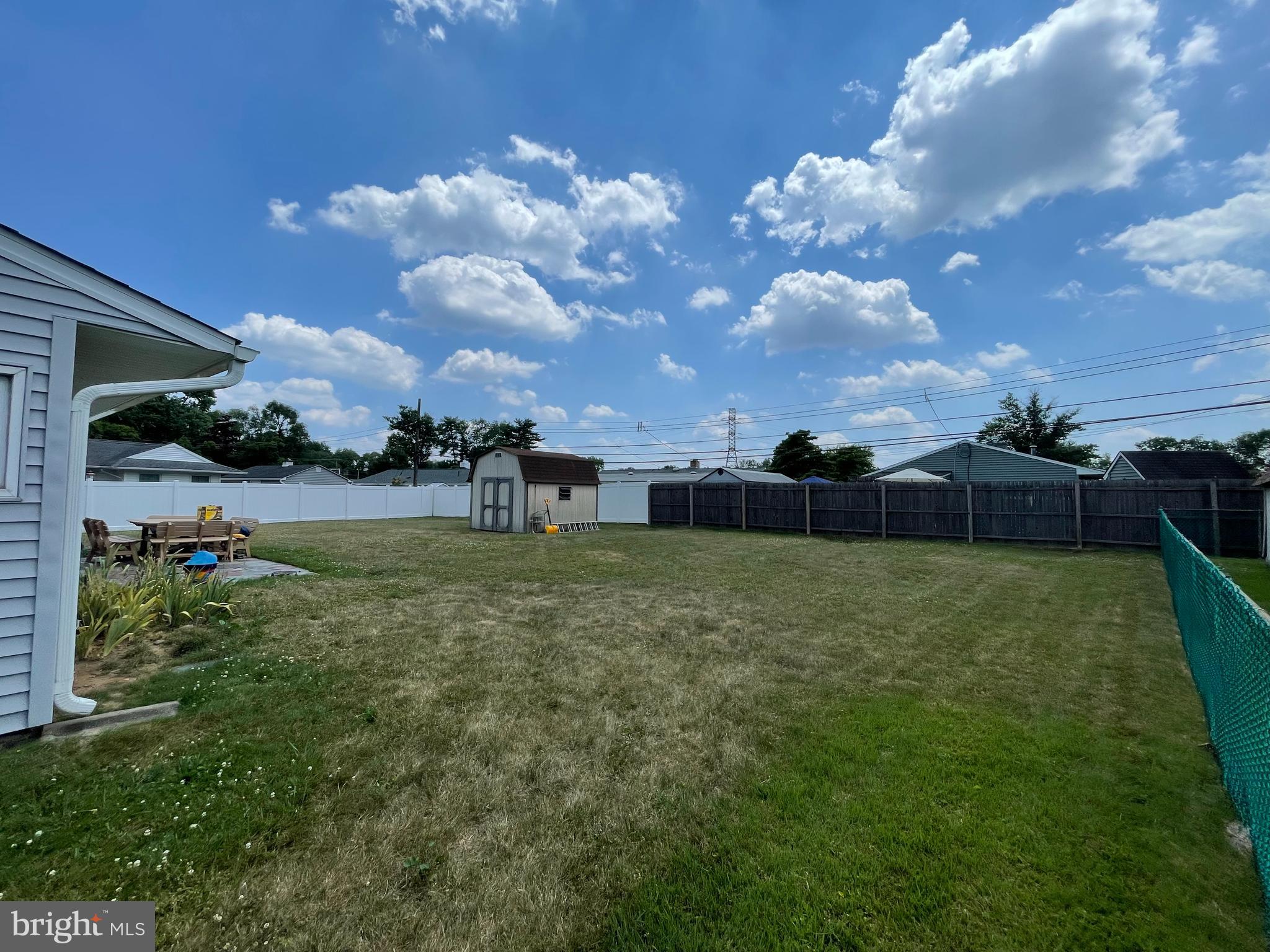 LAKESIDE - Residential