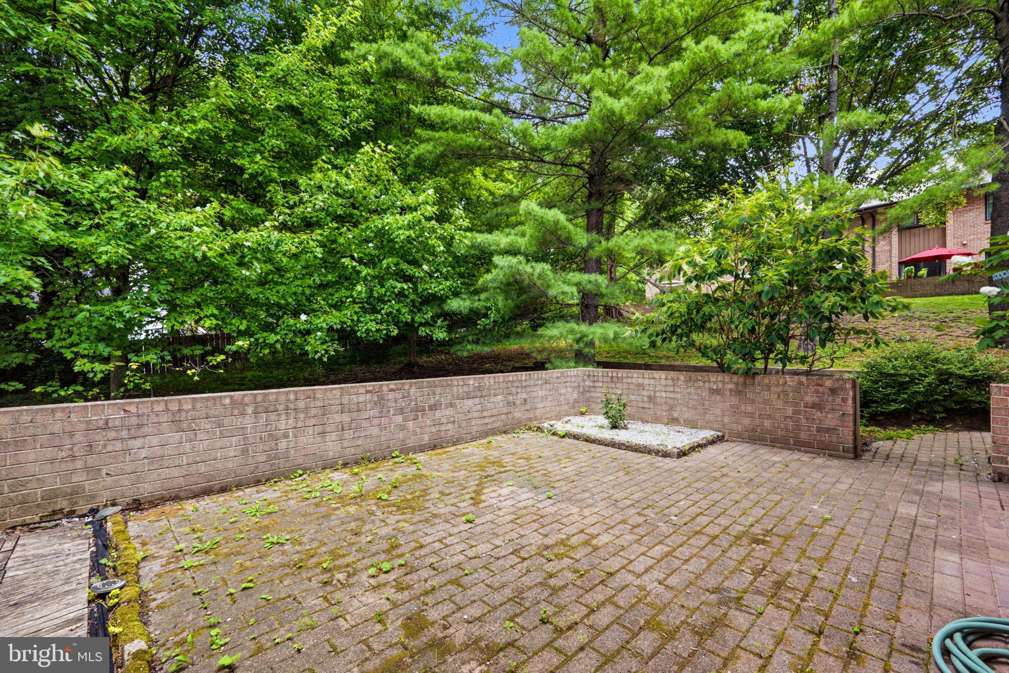 PAOLI WOODS - Residential