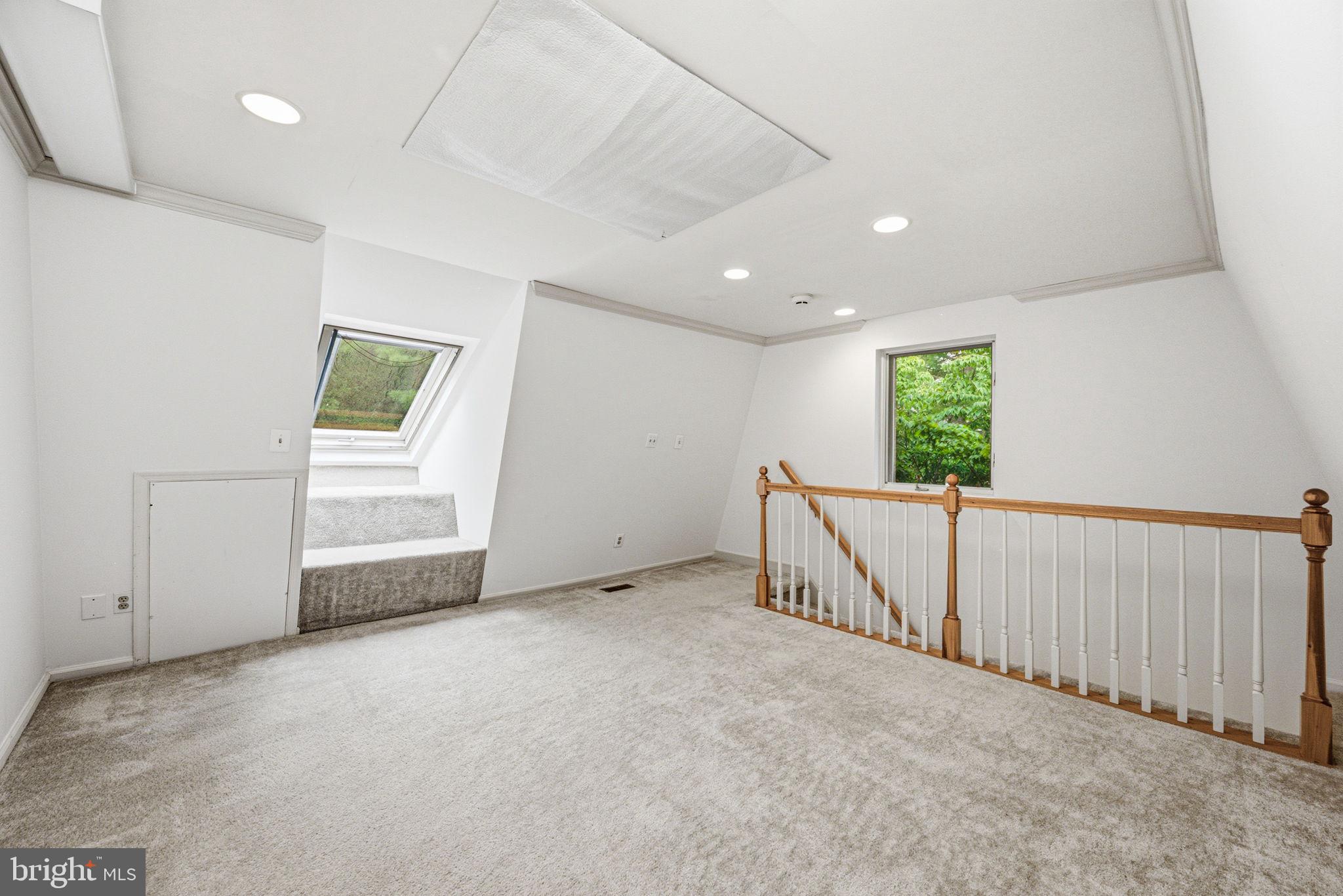 PAOLI WOODS - Residential