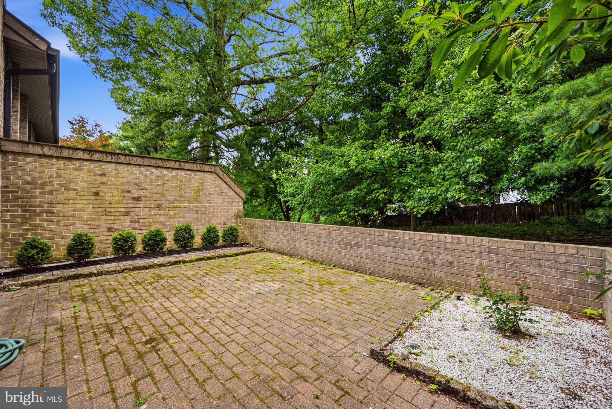 PAOLI WOODS - Residential