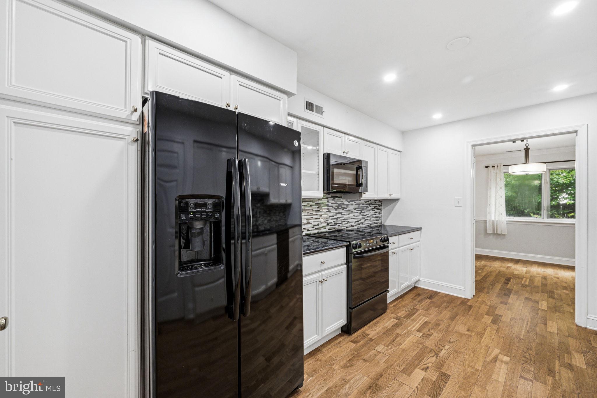 PAOLI WOODS - Residential