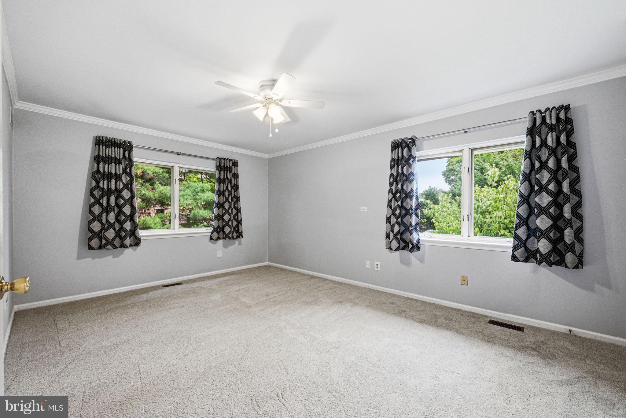 PAOLI WOODS - Residential
