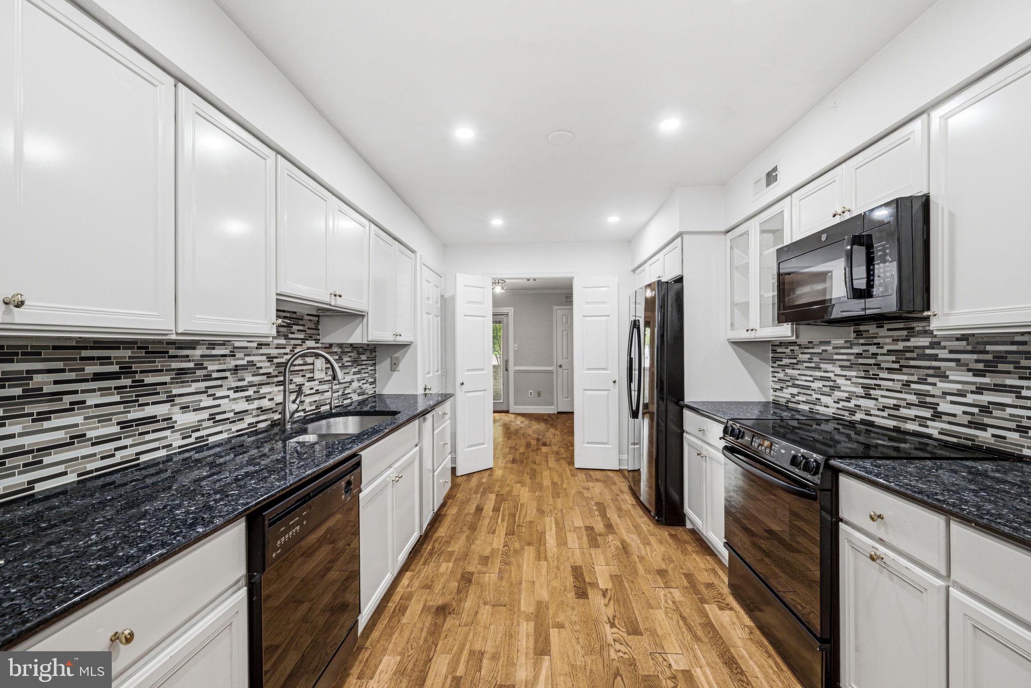 PAOLI WOODS - Residential