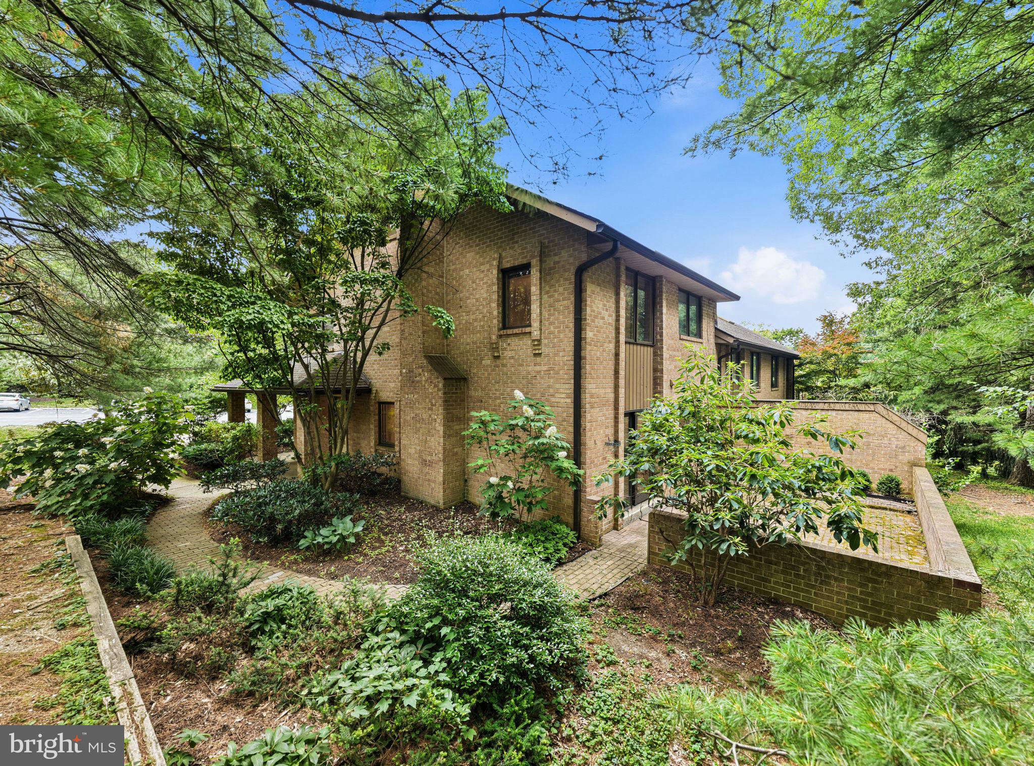 PAOLI WOODS - Residential
