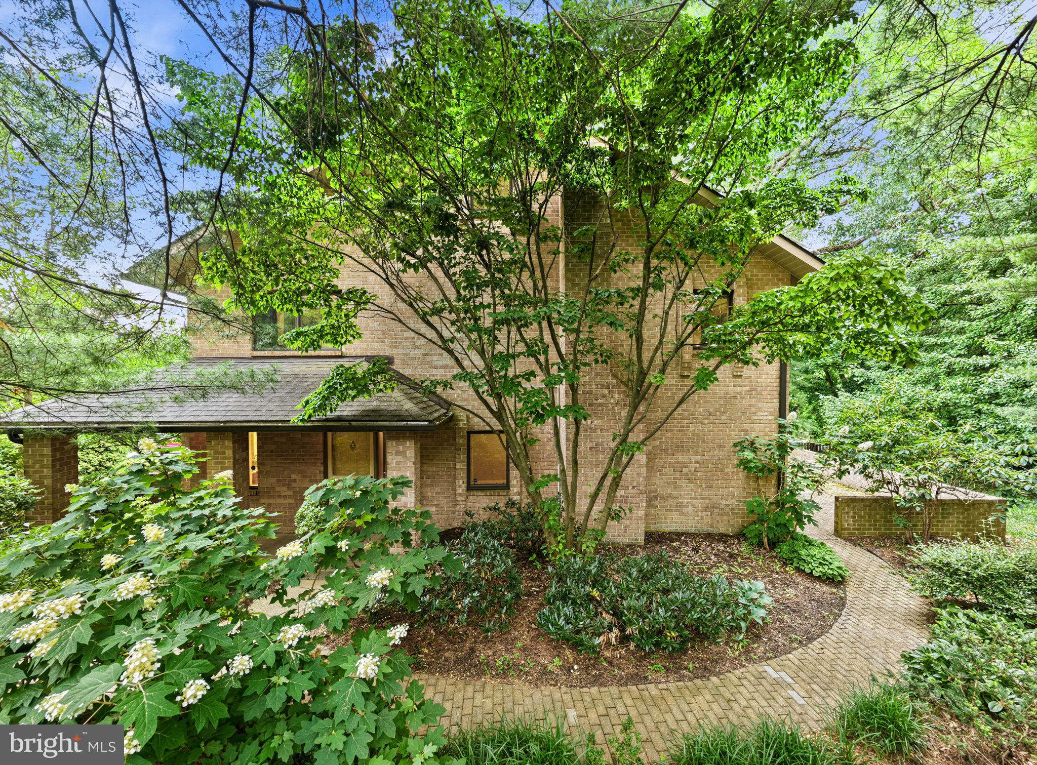 PAOLI WOODS - Residential