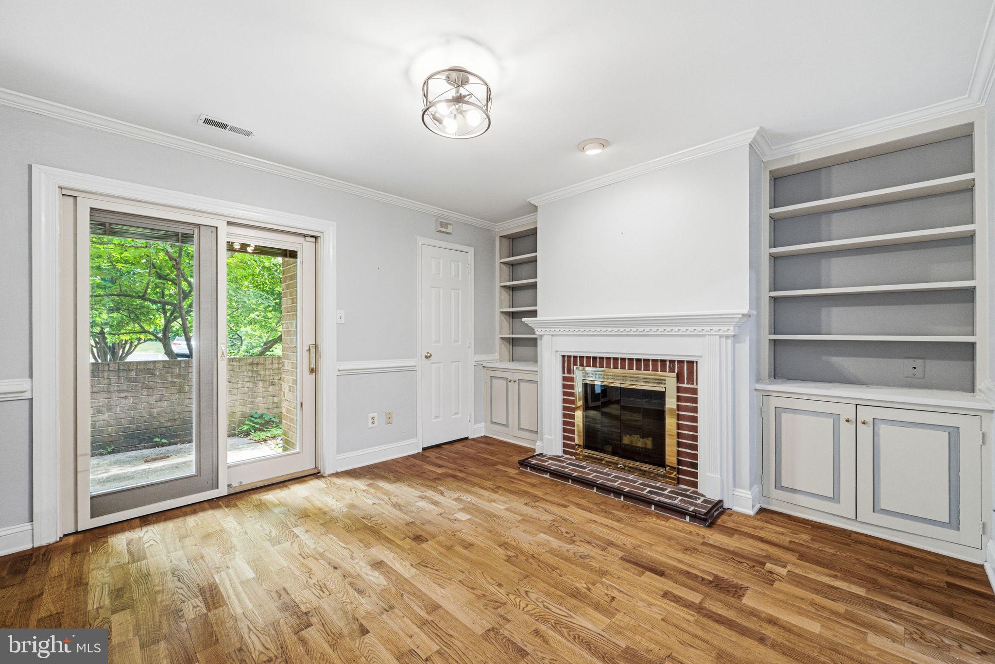 PAOLI WOODS - Residential