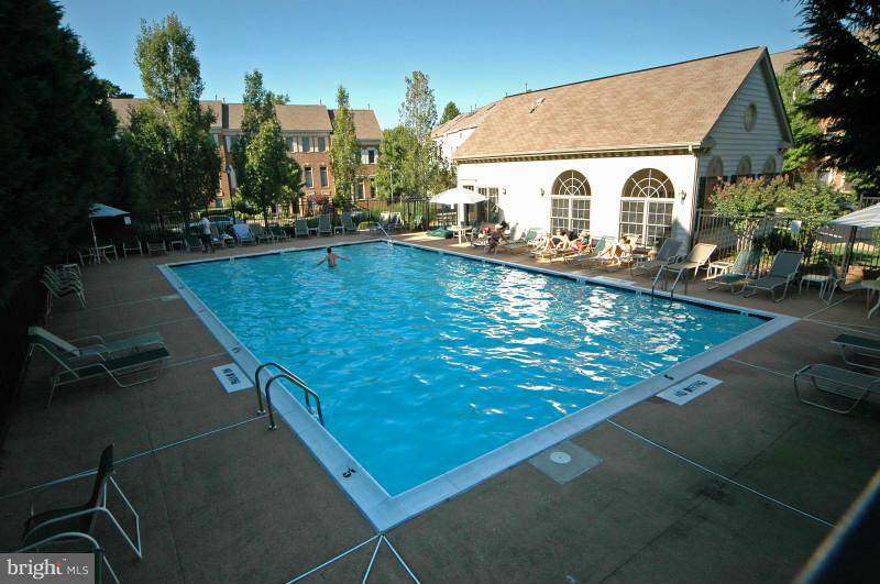 STONEGATE - Residential